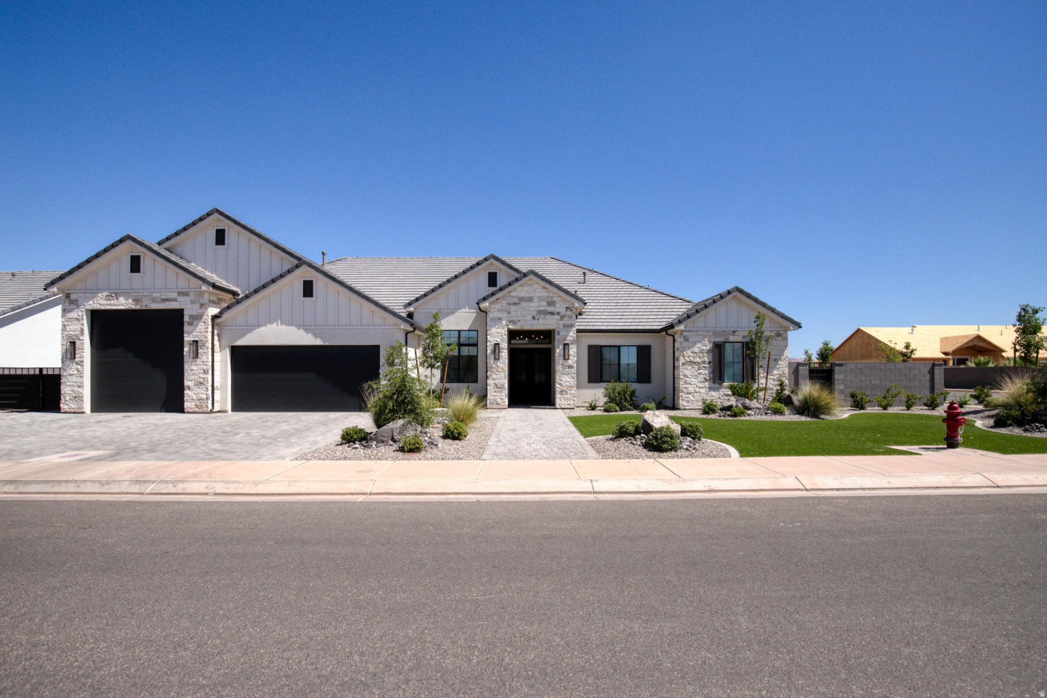 MOORLAND PARK 5 - Residential