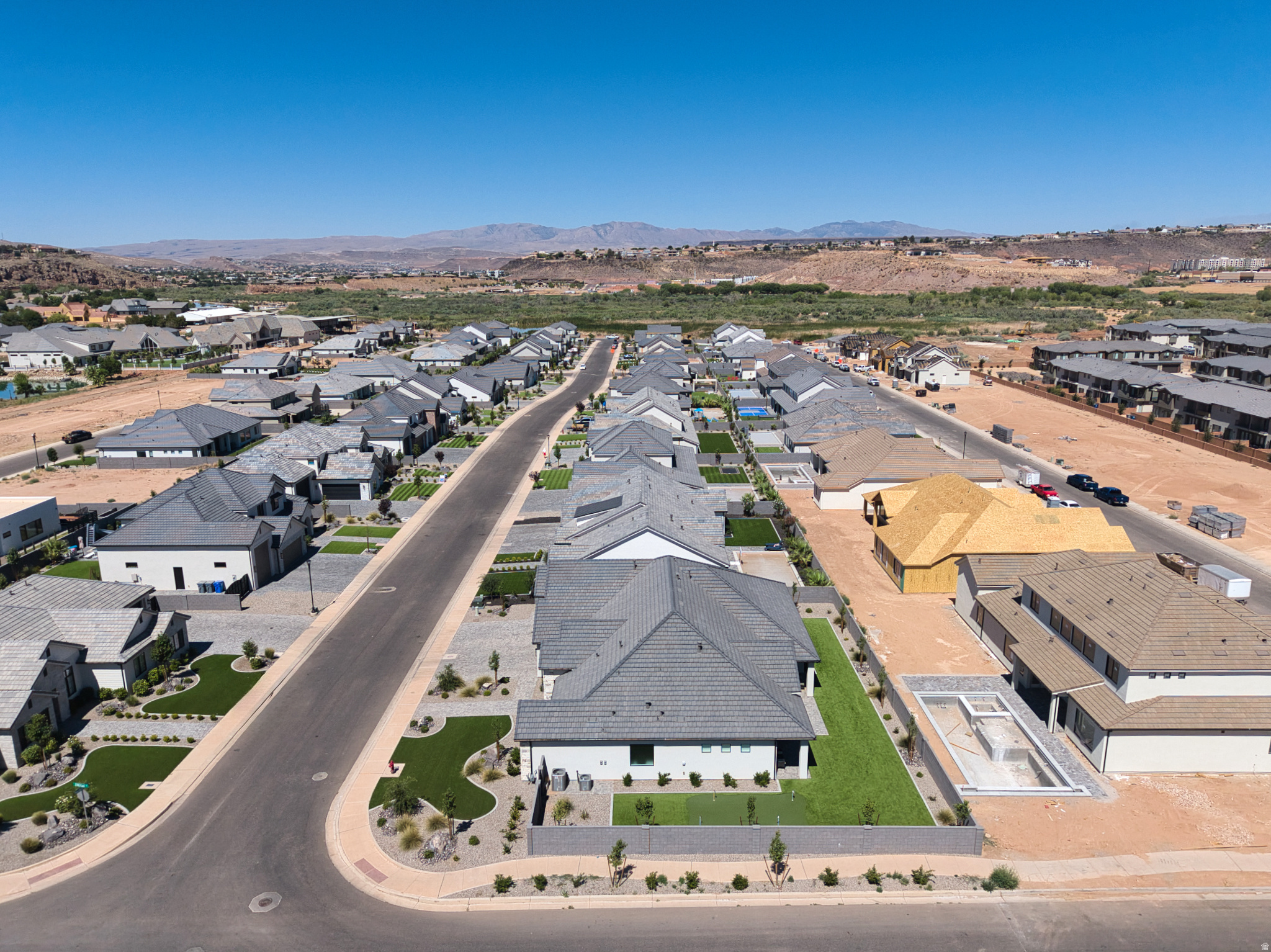 MOORLAND PARK 5 - Residential