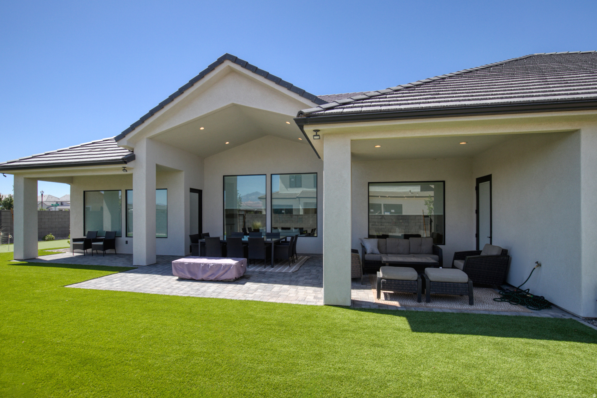 MOORLAND PARK 5 - Residential