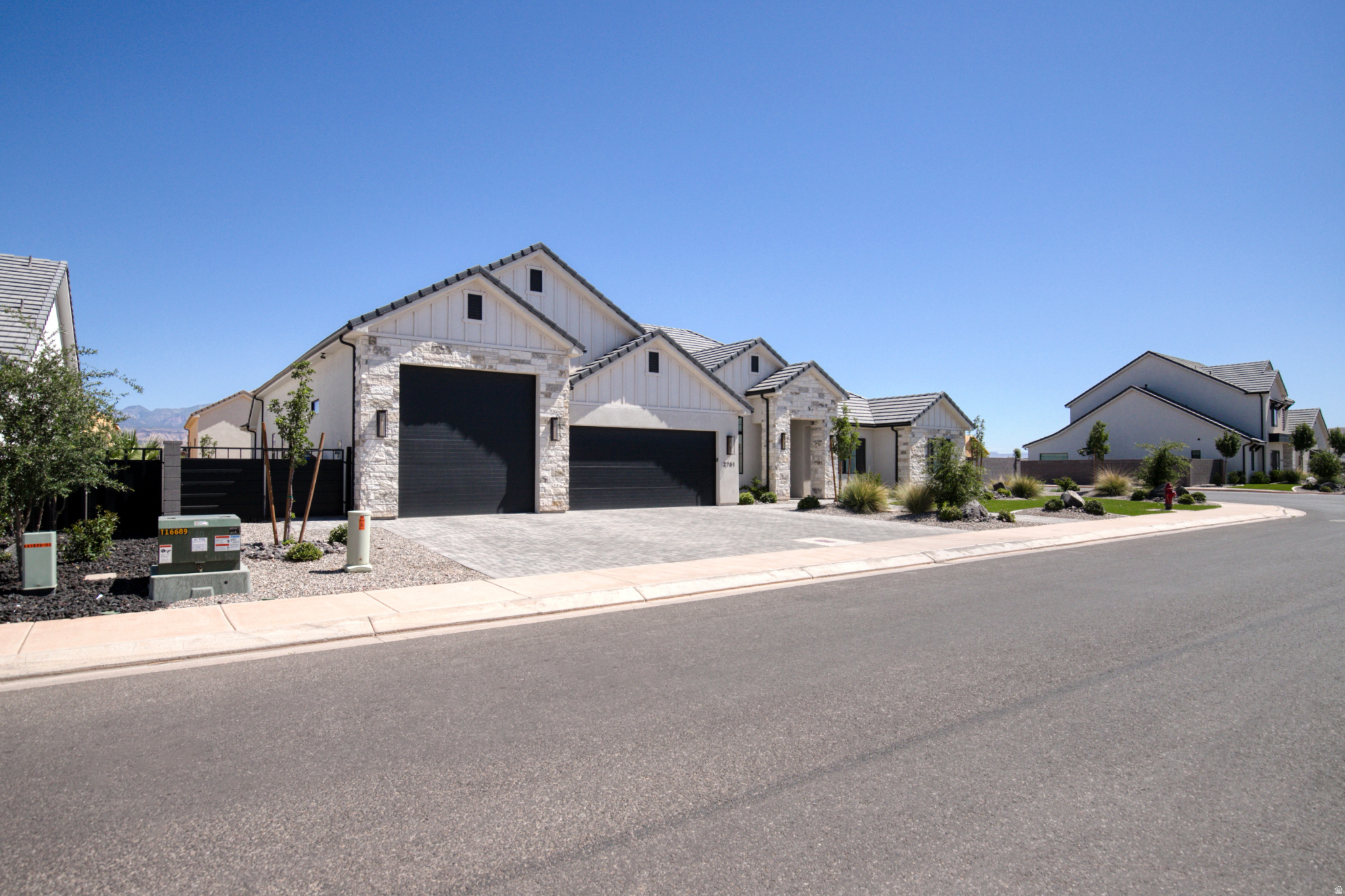 MOORLAND PARK 5 - Residential