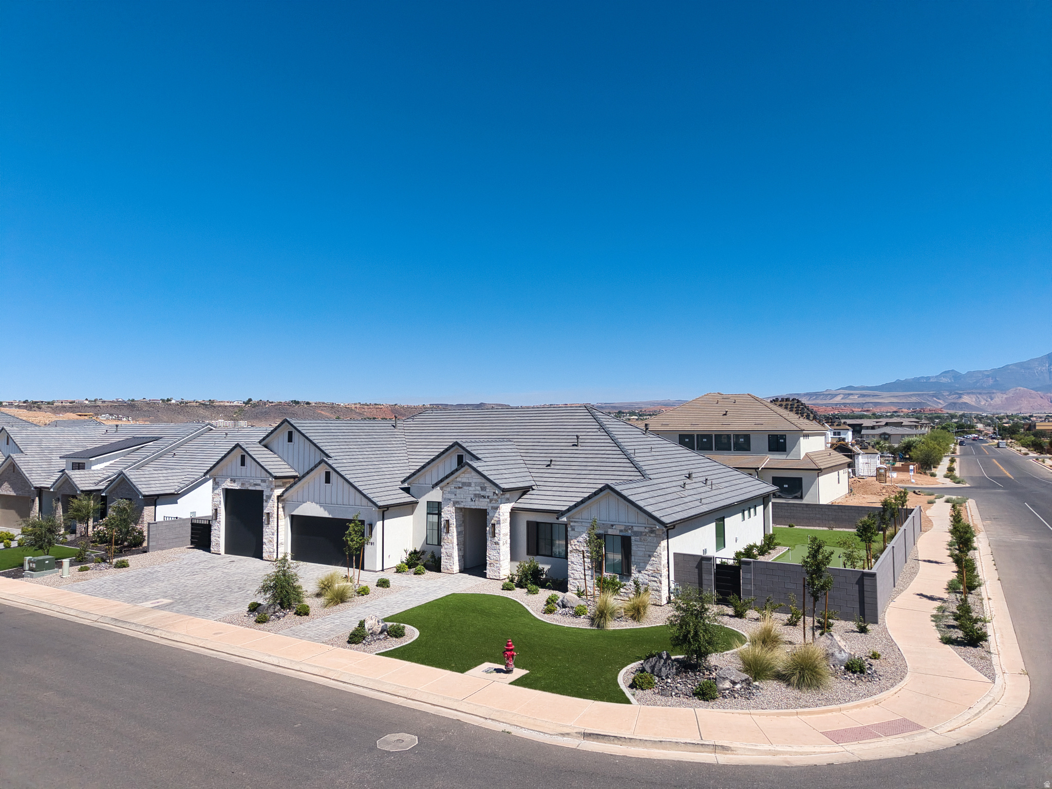 MOORLAND PARK 5 - Residential