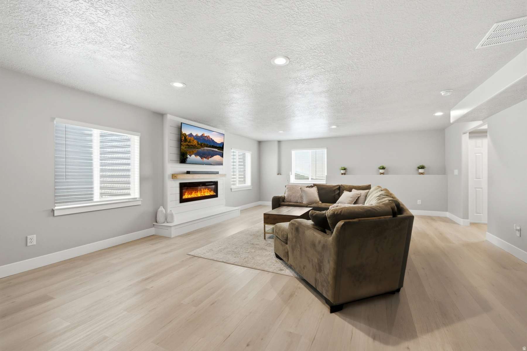 SKYLINE RIDGE - Residential