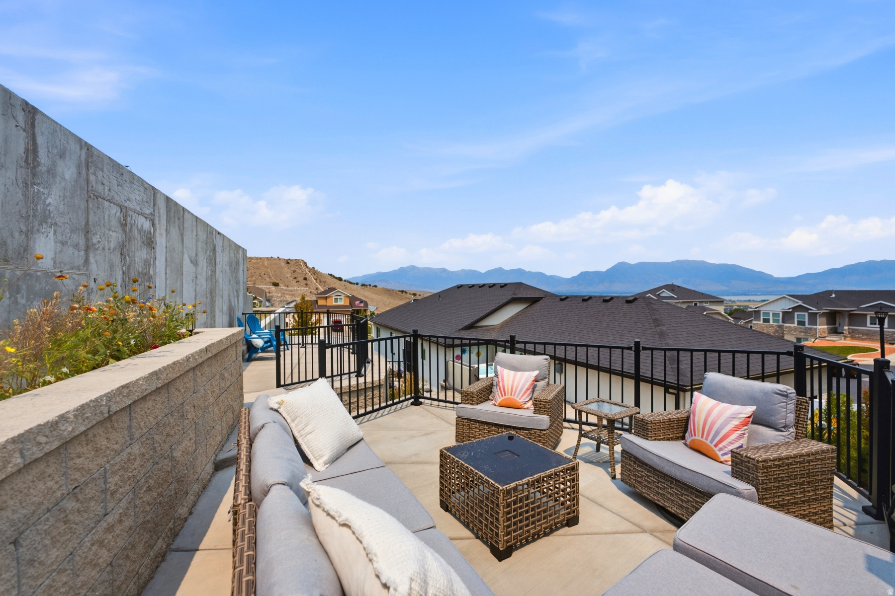 SKYLINE RIDGE - Residential
