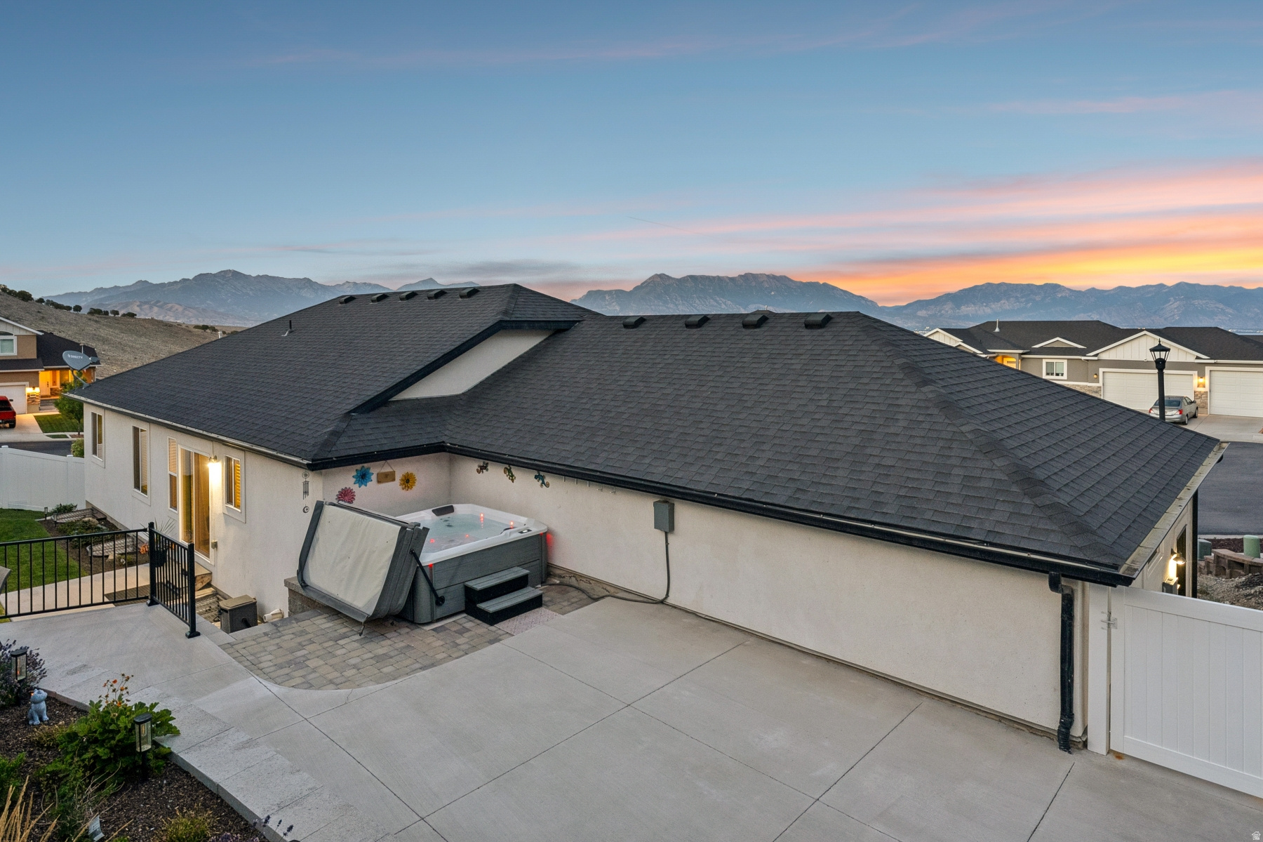 SKYLINE RIDGE - Residential
