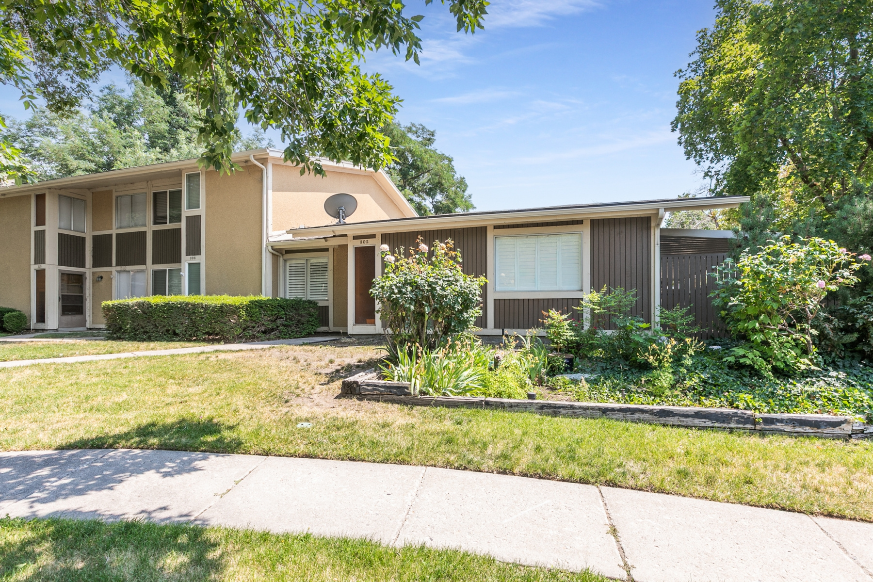 THREE FOUNTAINS - Residential