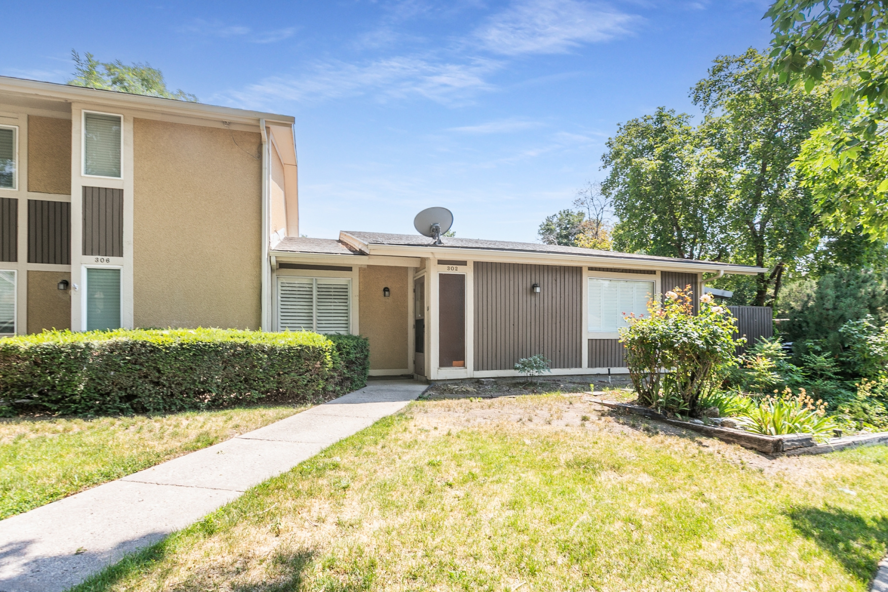 THREE FOUNTAINS - Residential