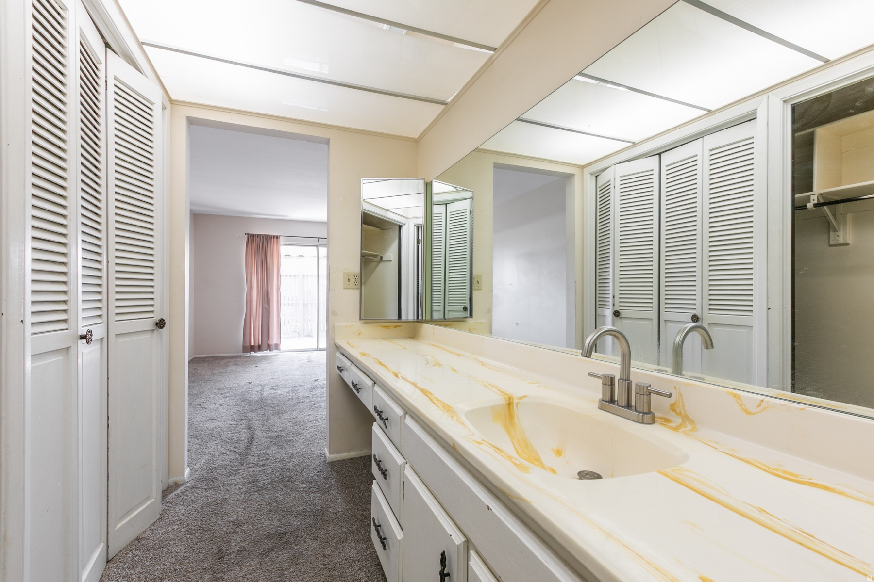 THREE FOUNTAINS - Residential