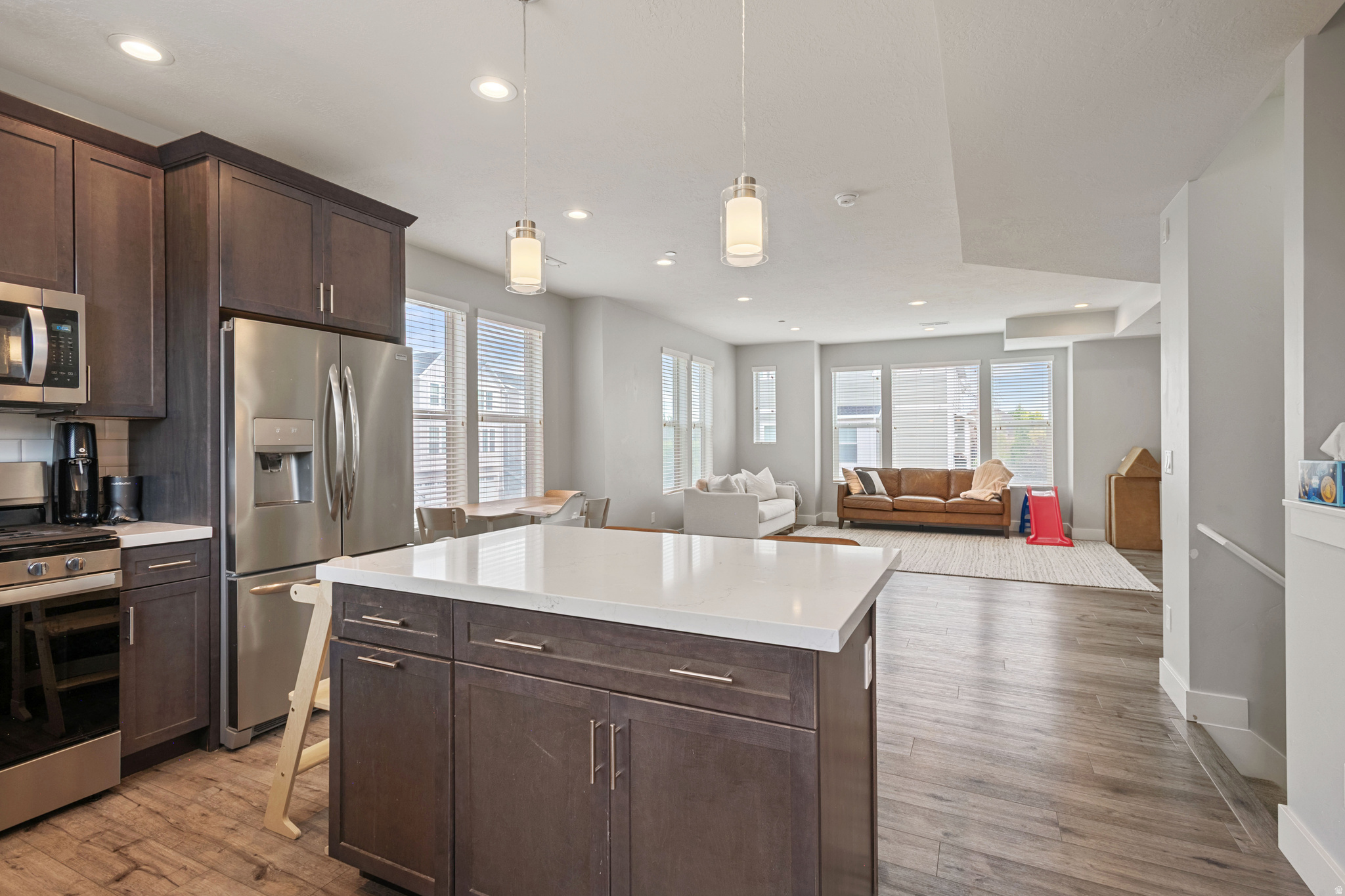 CREEKSIDE - Residential