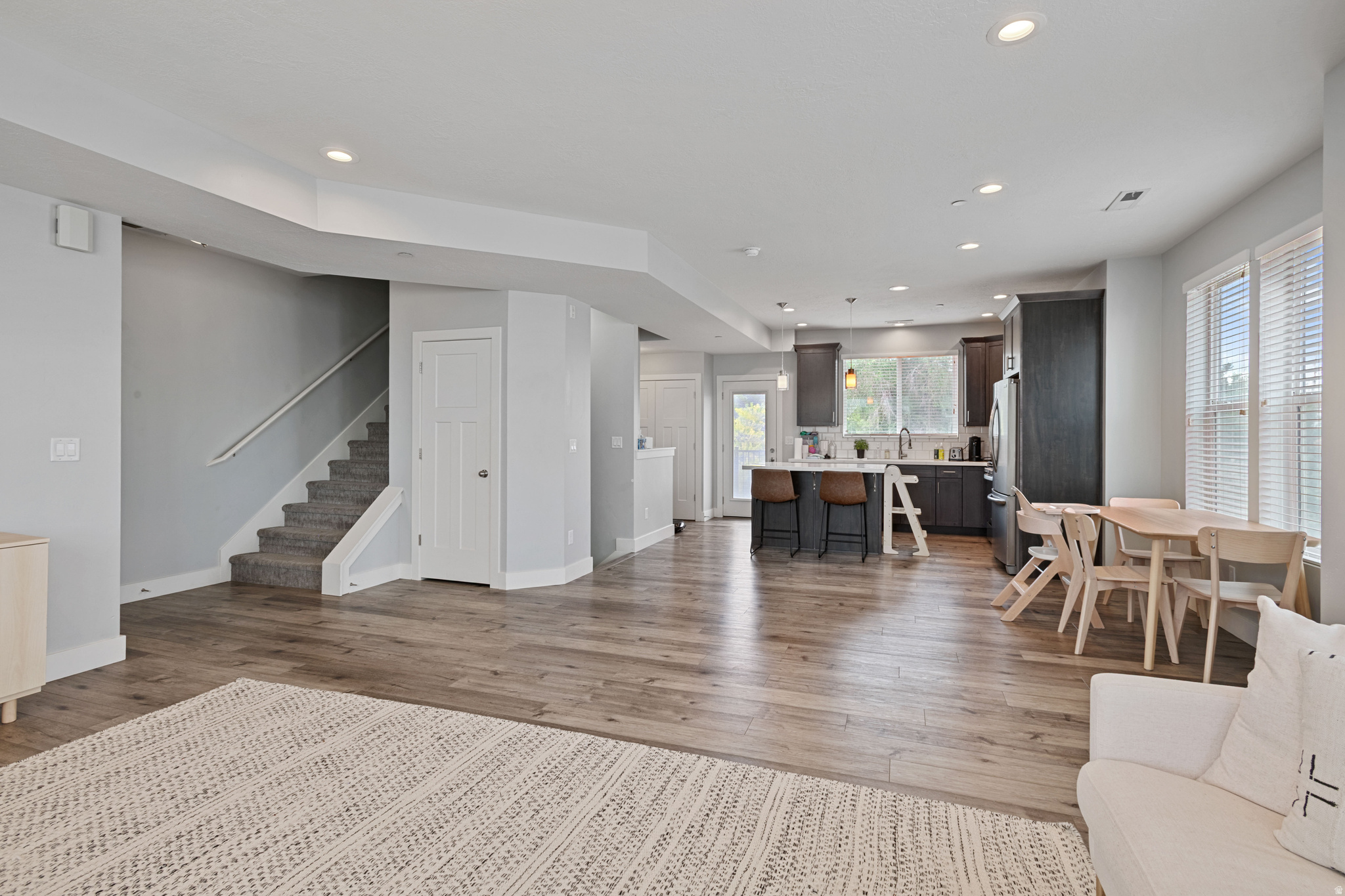 CREEKSIDE - Residential
