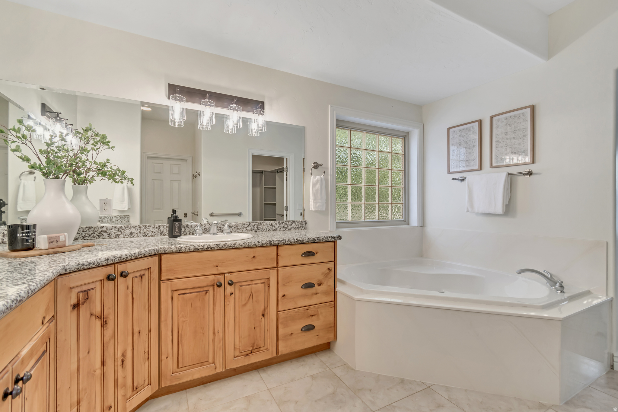 FOX GATE FARMS - Residential