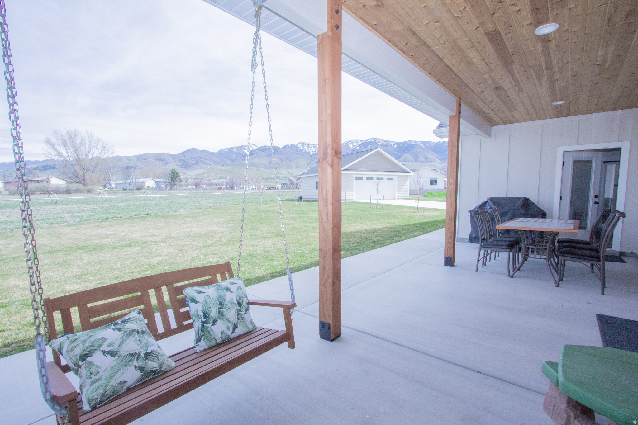 HAWK CREST - Residential