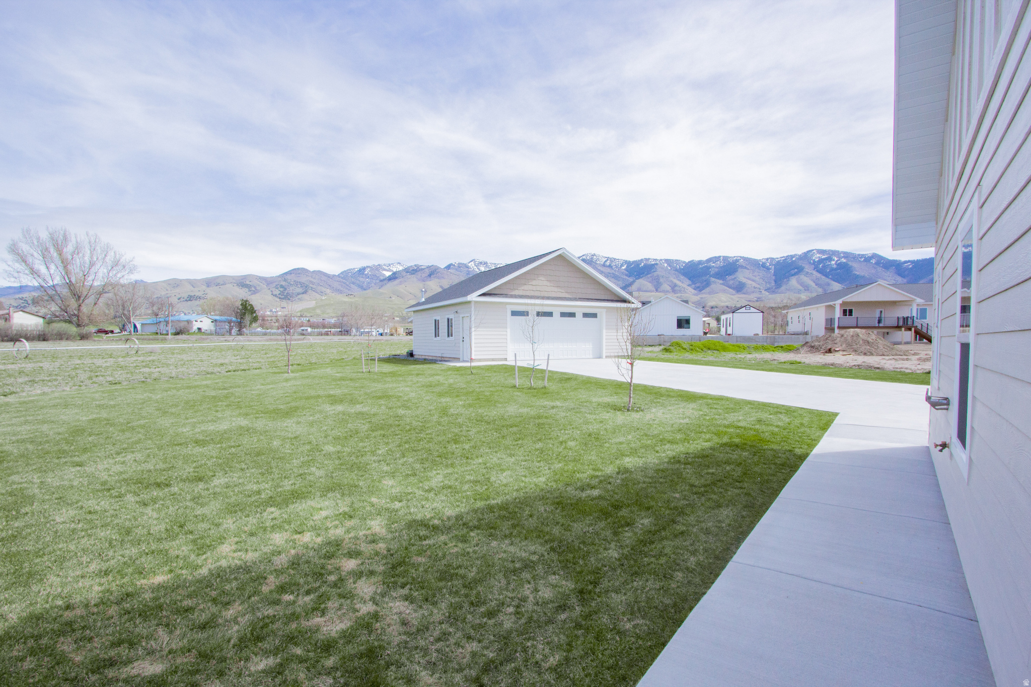 HAWK CREST - Residential