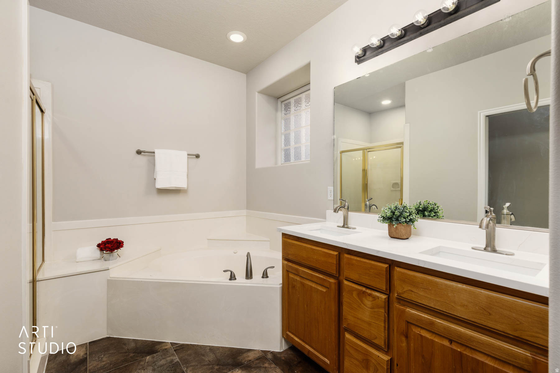 MIRAGE ESTATES - Residential