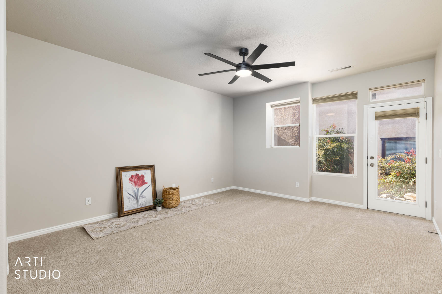 MIRAGE ESTATES - Residential