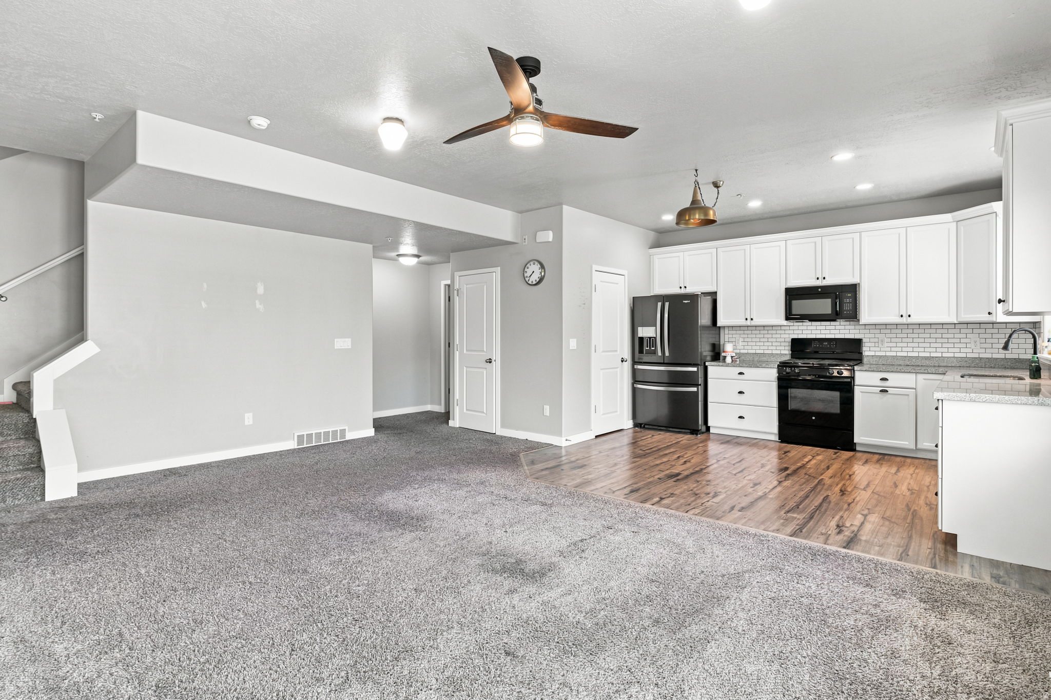 YOSEMITE PARK LOFTS - Residential