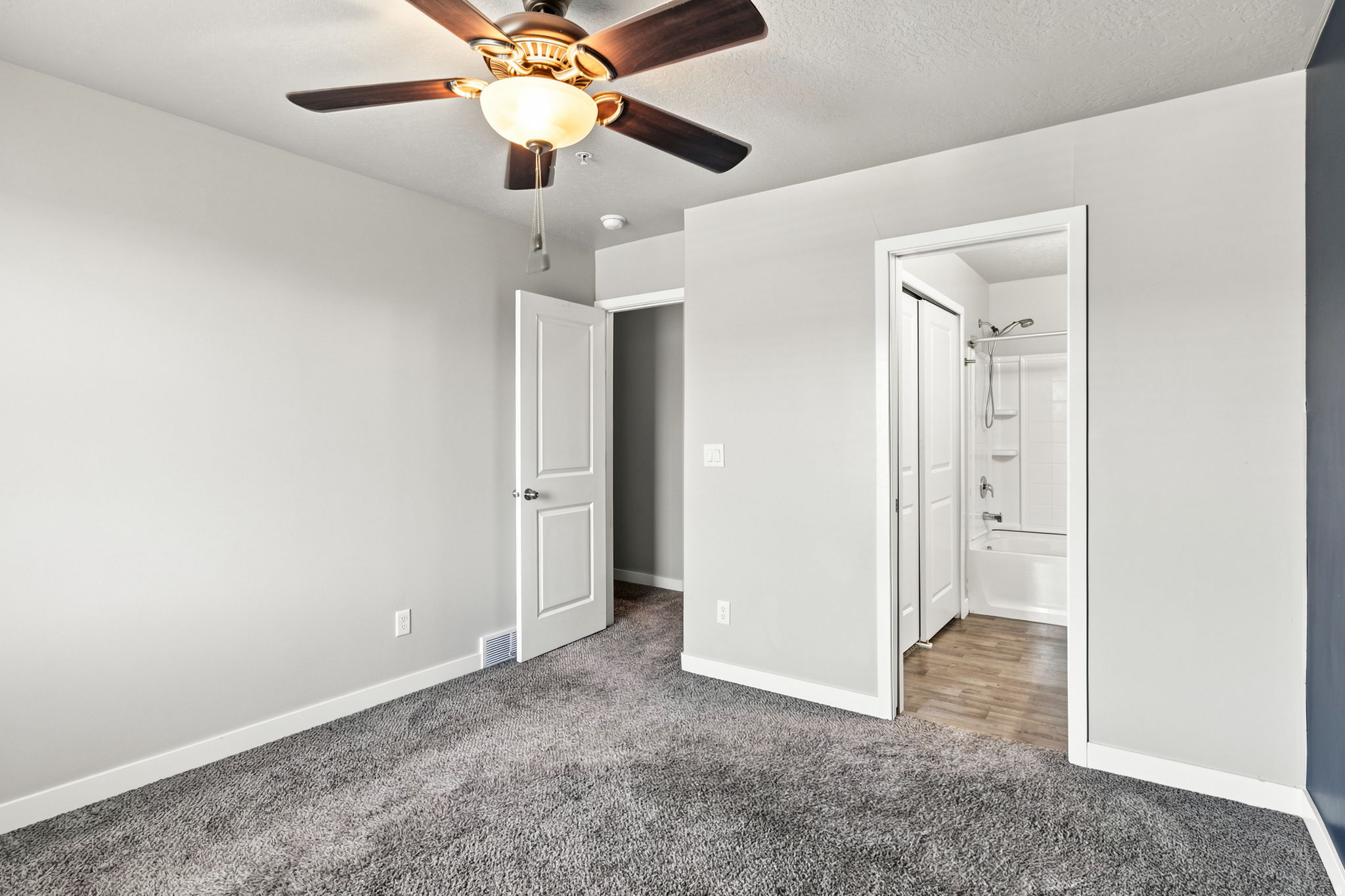 YOSEMITE PARK LOFTS - Residential