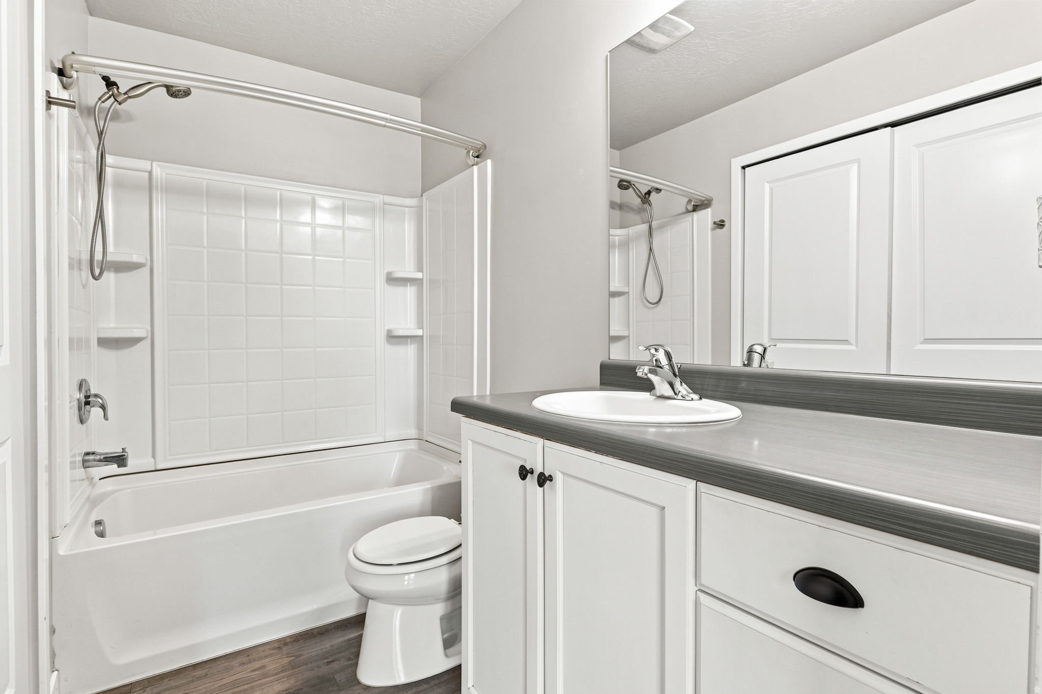 YOSEMITE PARK LOFTS - Residential