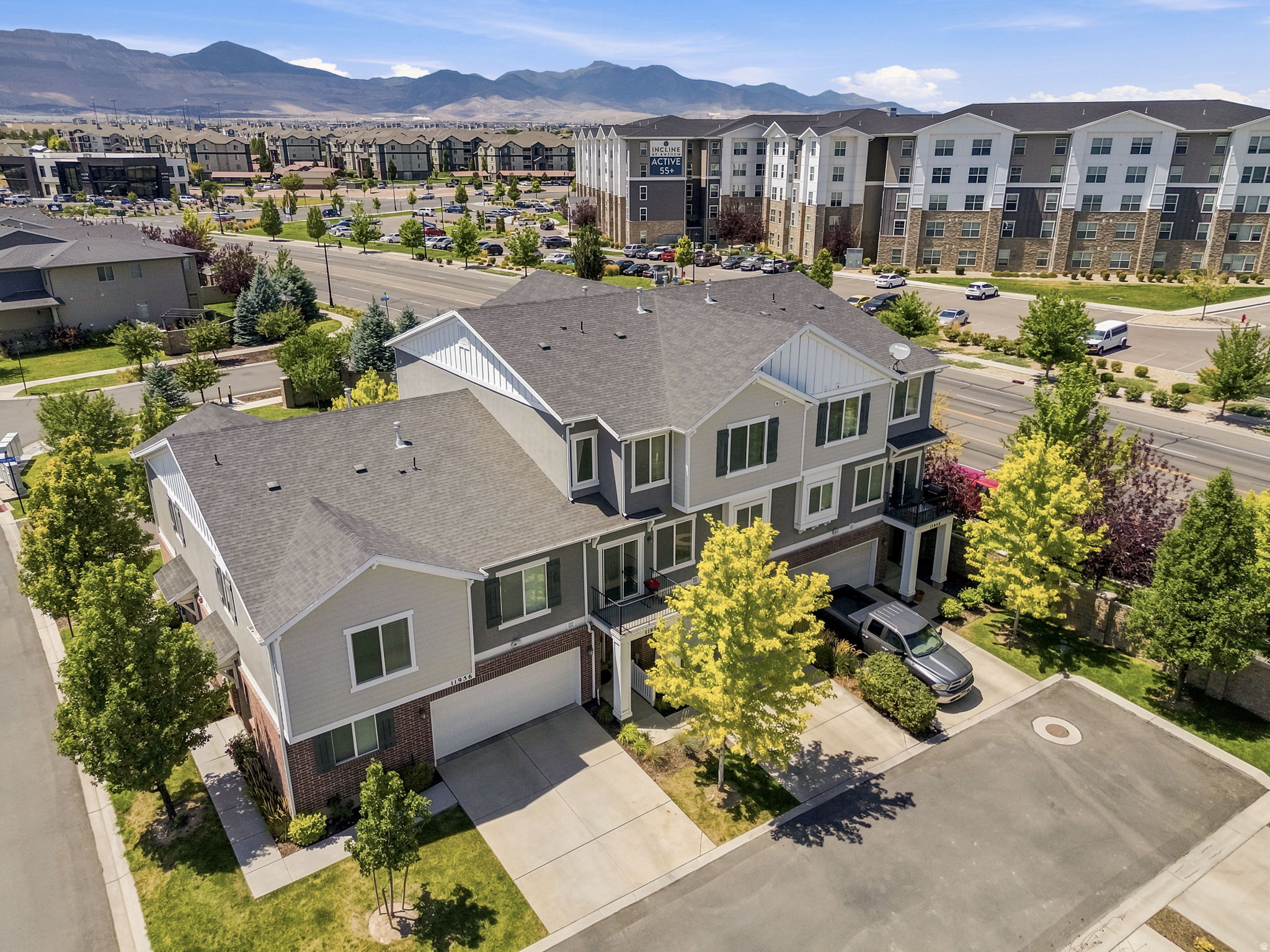 YOSEMITE PARK LOFTS - Residential