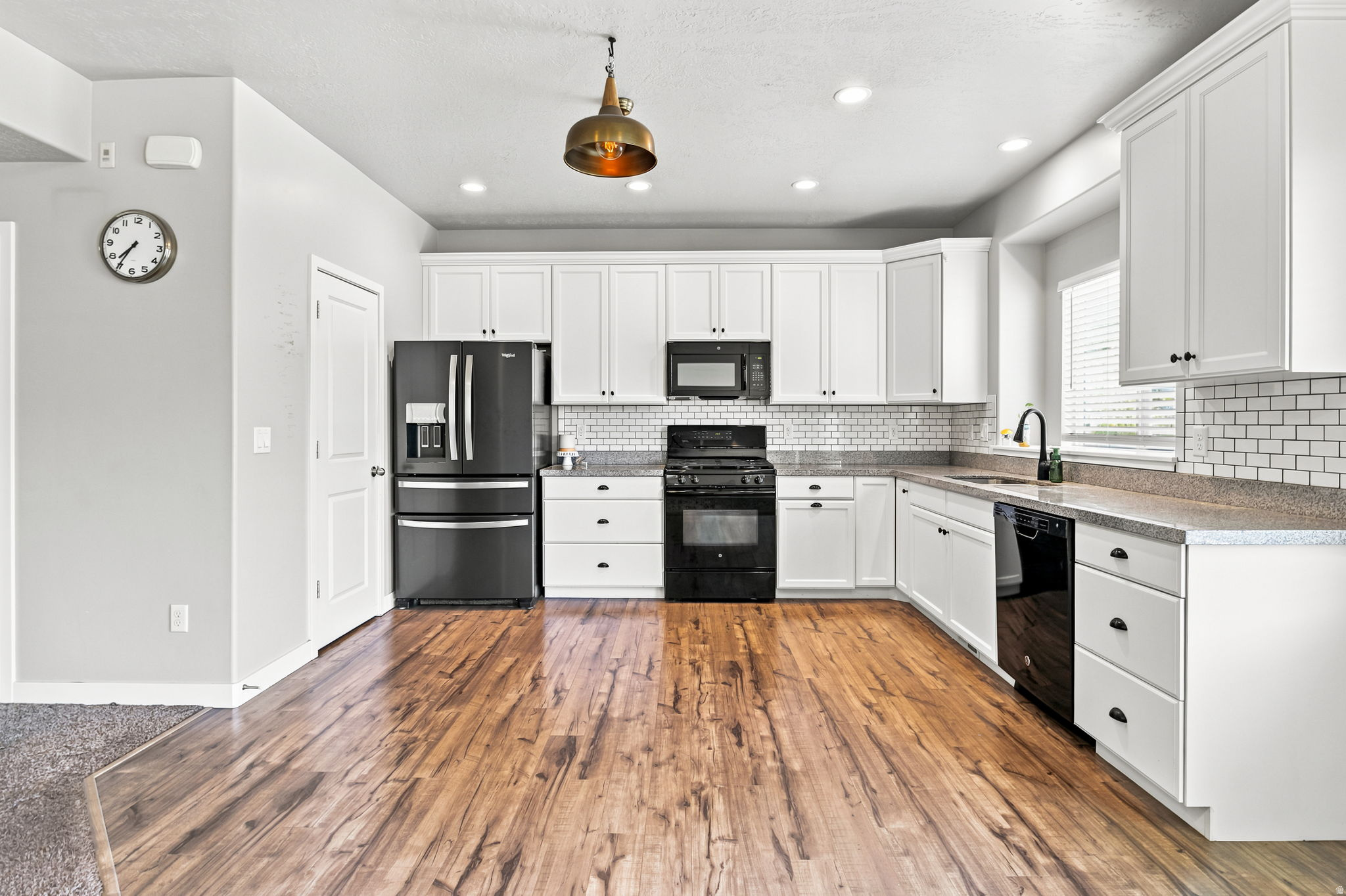 YOSEMITE PARK LOFTS - Residential