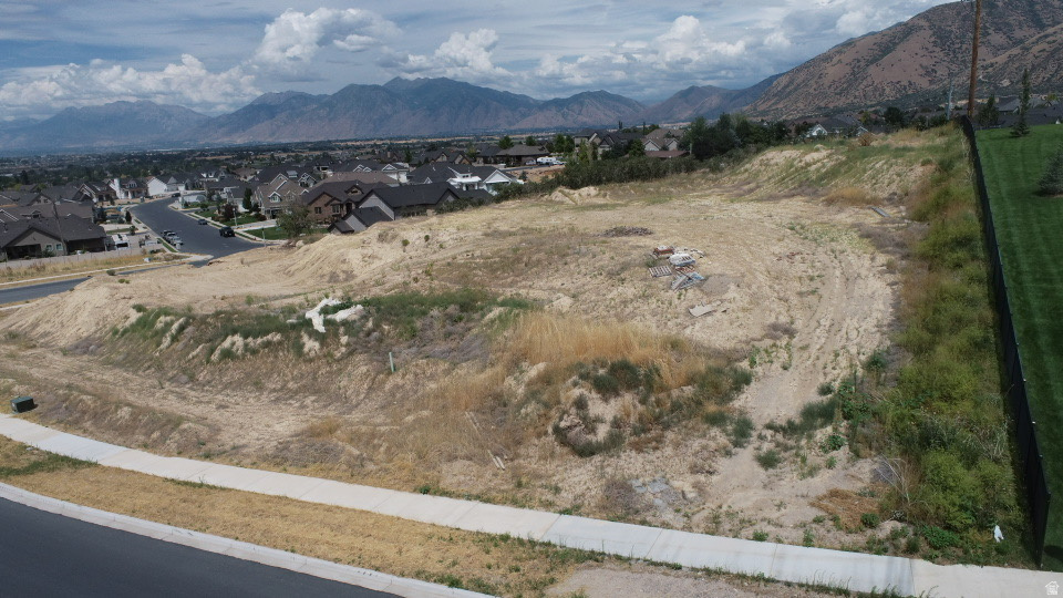 Beautiful sought after lot in Salem in the Loafer Mountain View subdivision!  With this lot you have unobstructed views of the entire valley.  Bring your own builder. This subdivision has No HOA, but does have CC & Rs that need to be met.  All house plans, site plans, grading and elevations are required to be approved by Robert Nelson Construction.