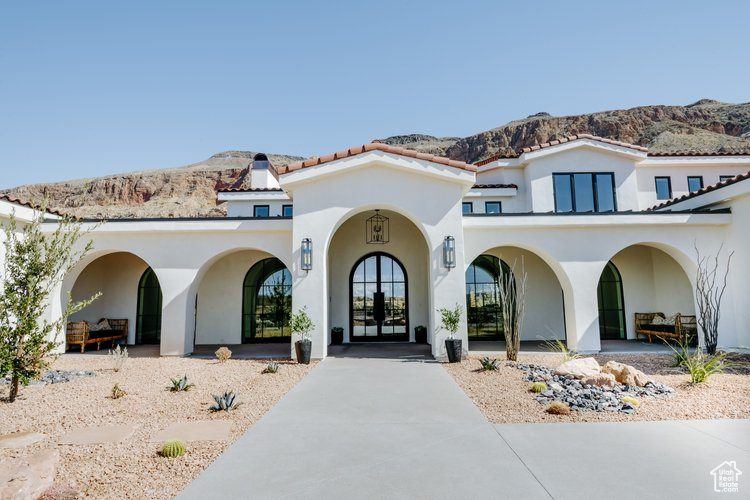 MOCCASIN FLATS - Residential