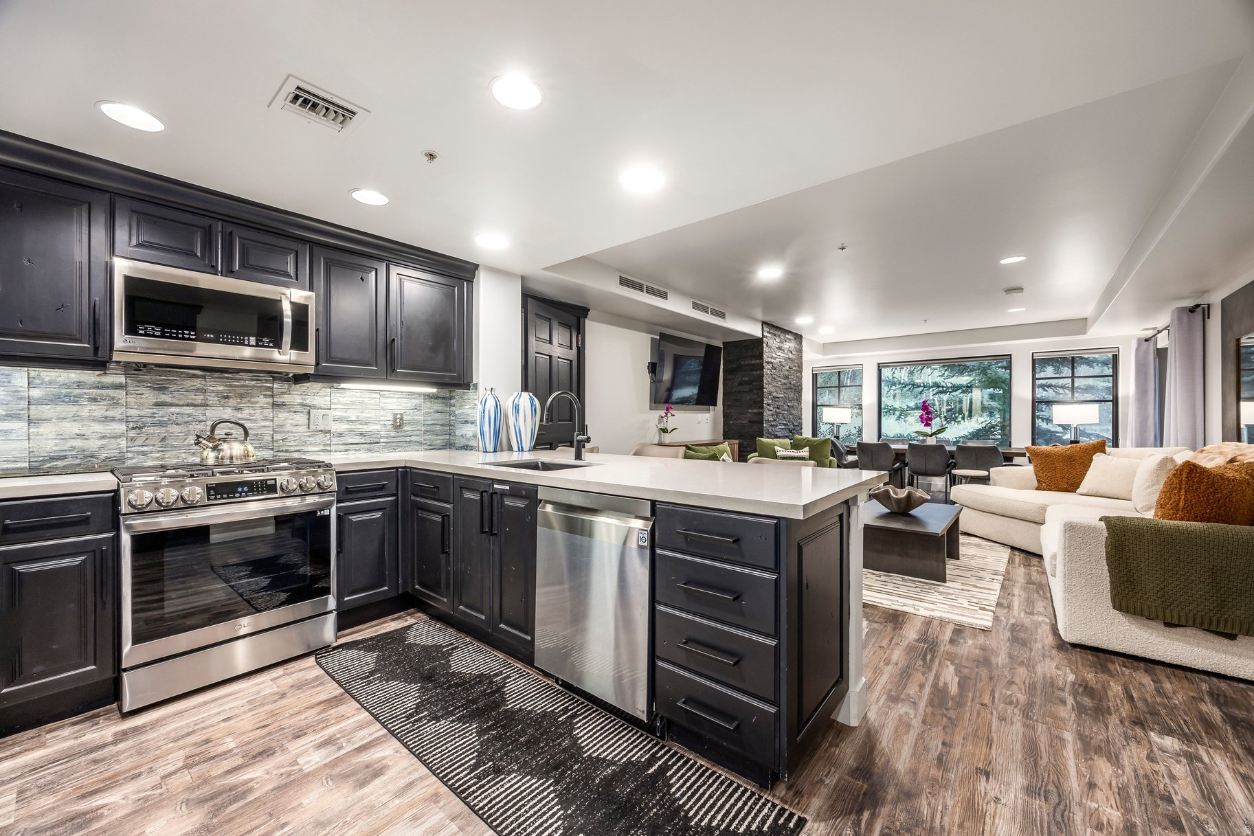 LODGES AT DEER VALLEY - Residential