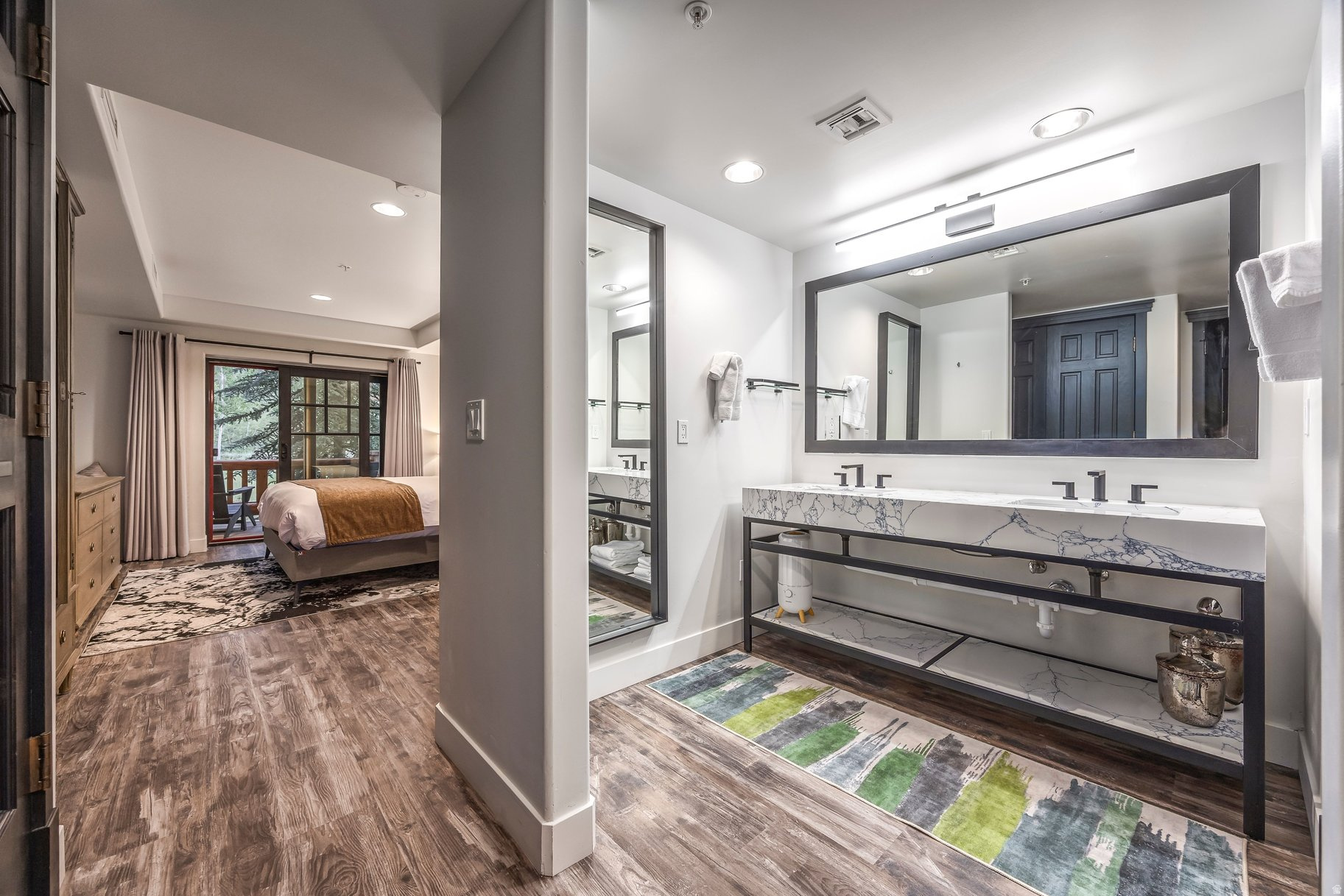 LODGES AT DEER VALLEY - Residential