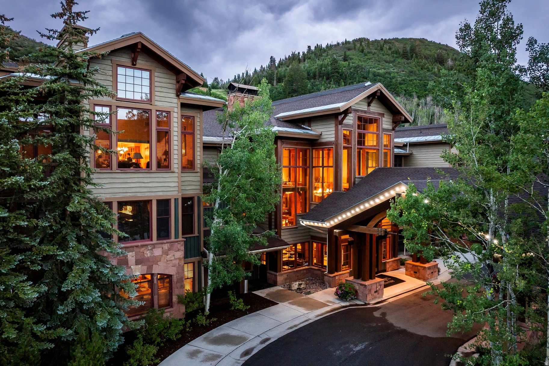 LODGES AT DEER VALLEY - Residential
