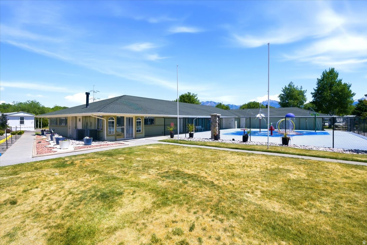 MEADOWBROOK VILLAGE MOBILE HOME PARK - Residential
