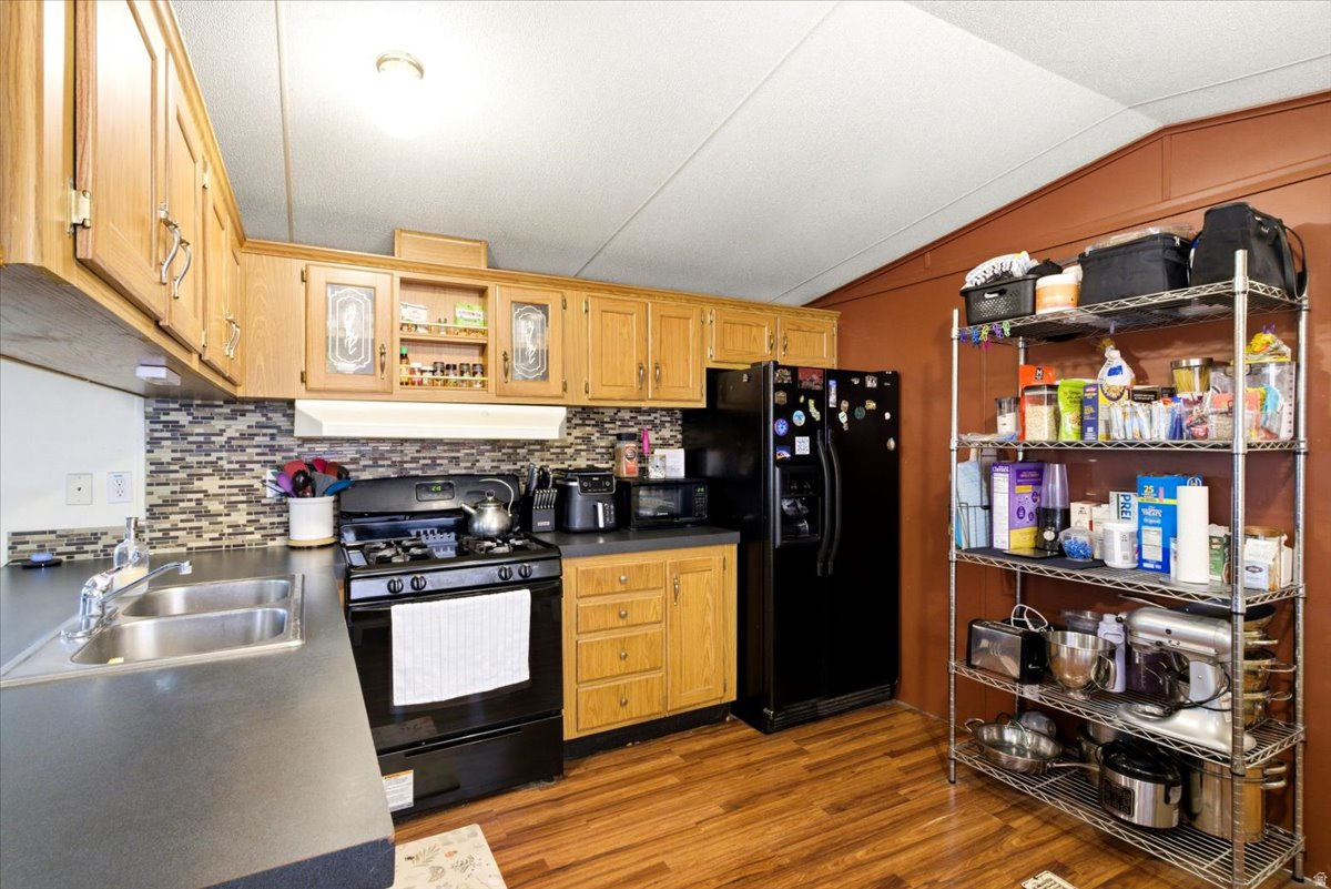 MEADOWBROOK VILLAGE MOBILE HOME PARK - Residential