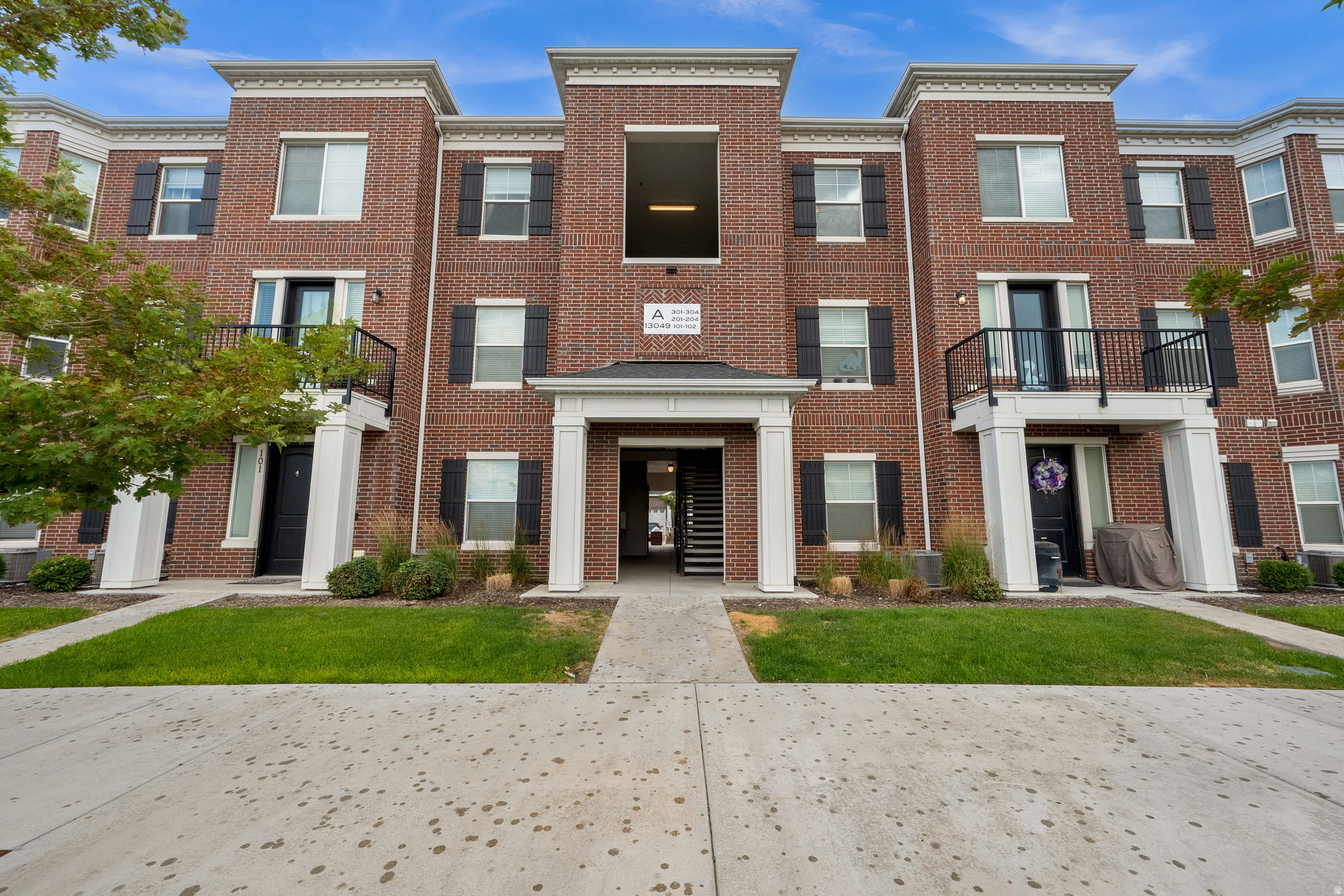 PARKSIDE - Residential