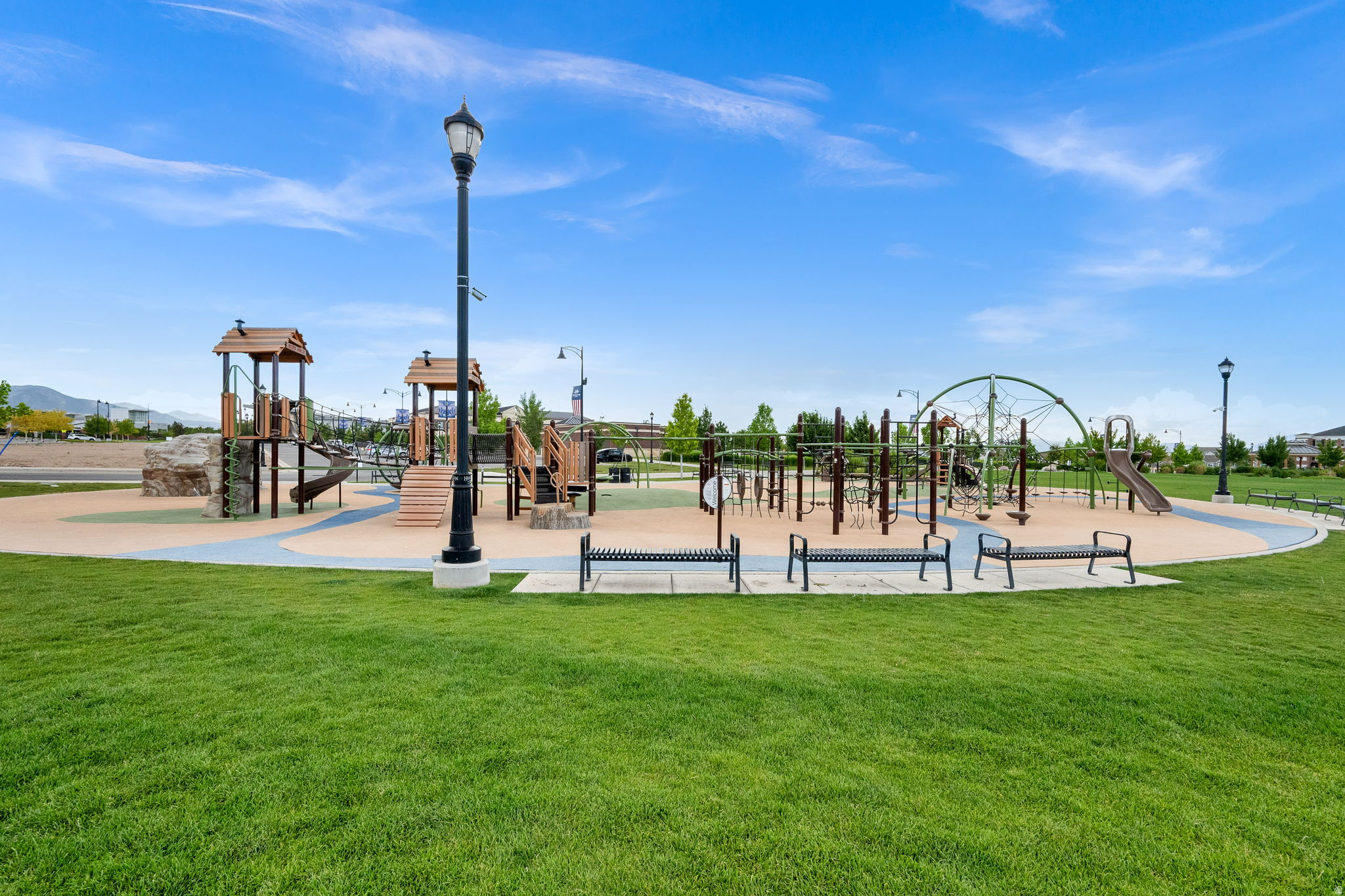 PARKSIDE - Residential