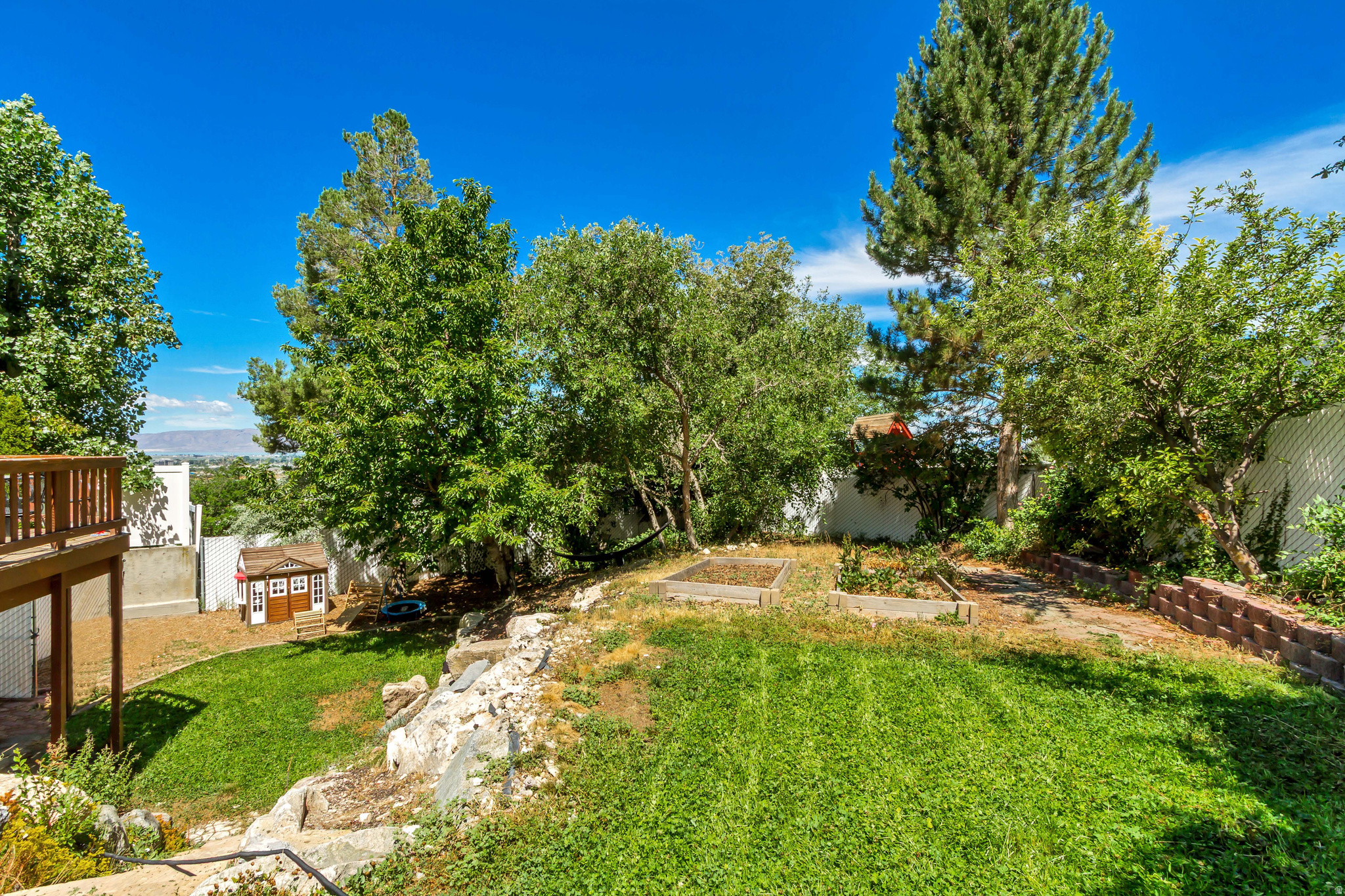 EAGLES VIEW - Residential