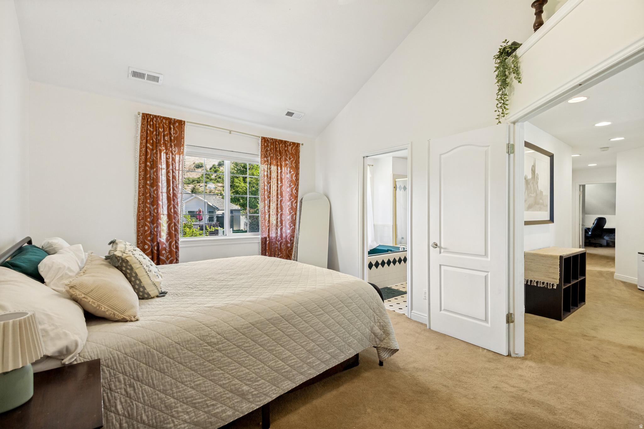 EAGLES VIEW - Residential
