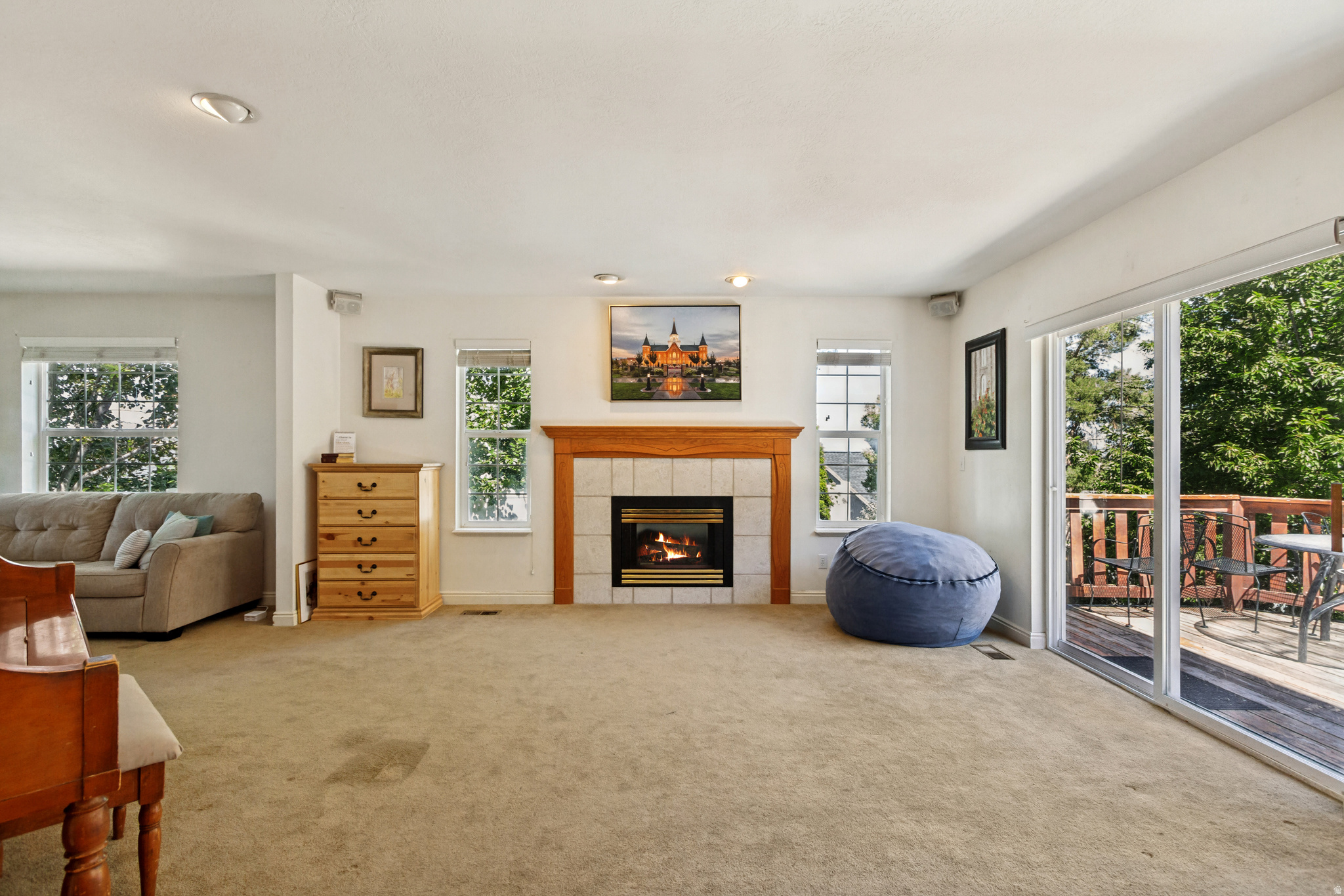 EAGLES VIEW - Residential