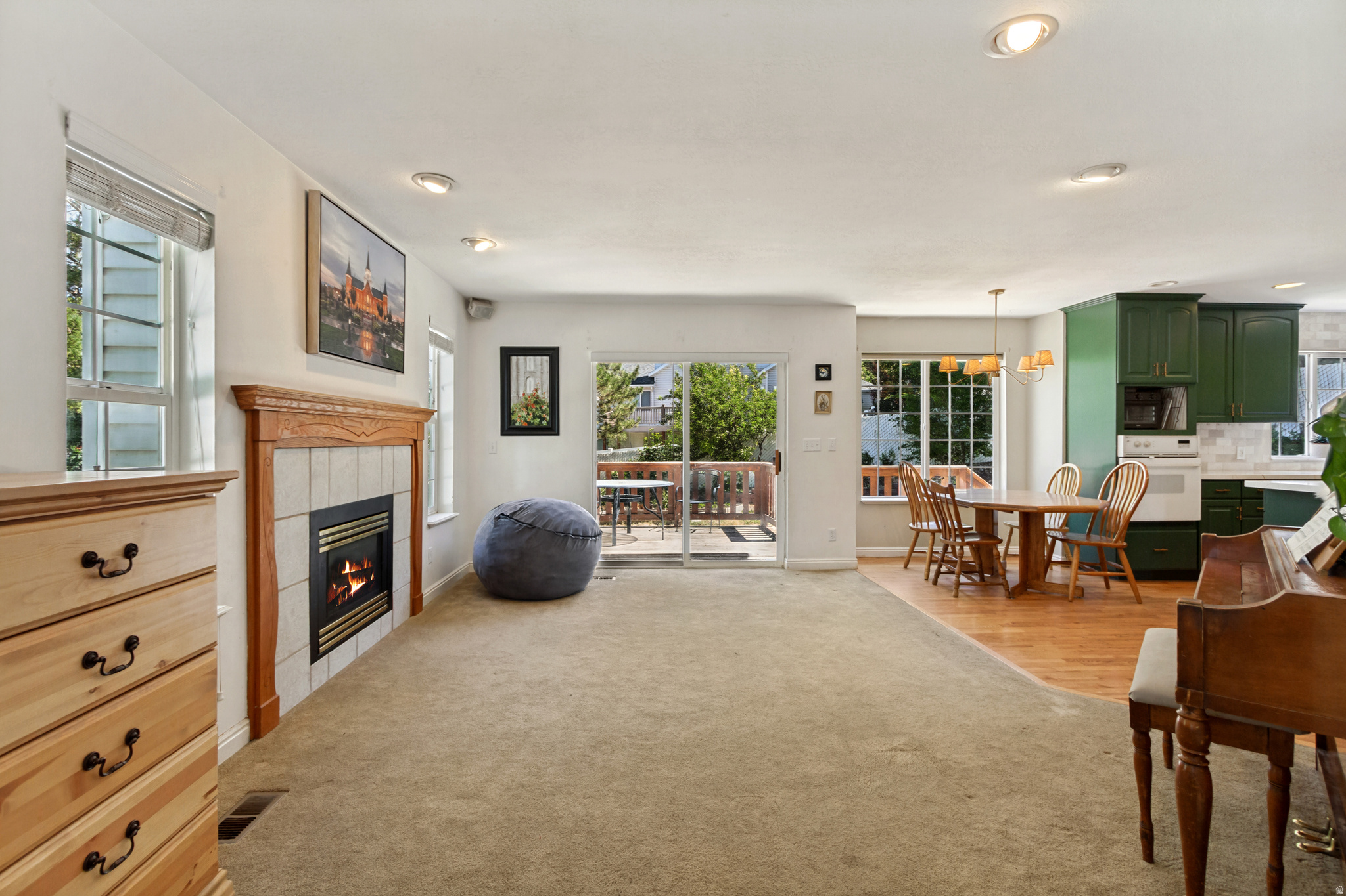 EAGLES VIEW - Residential