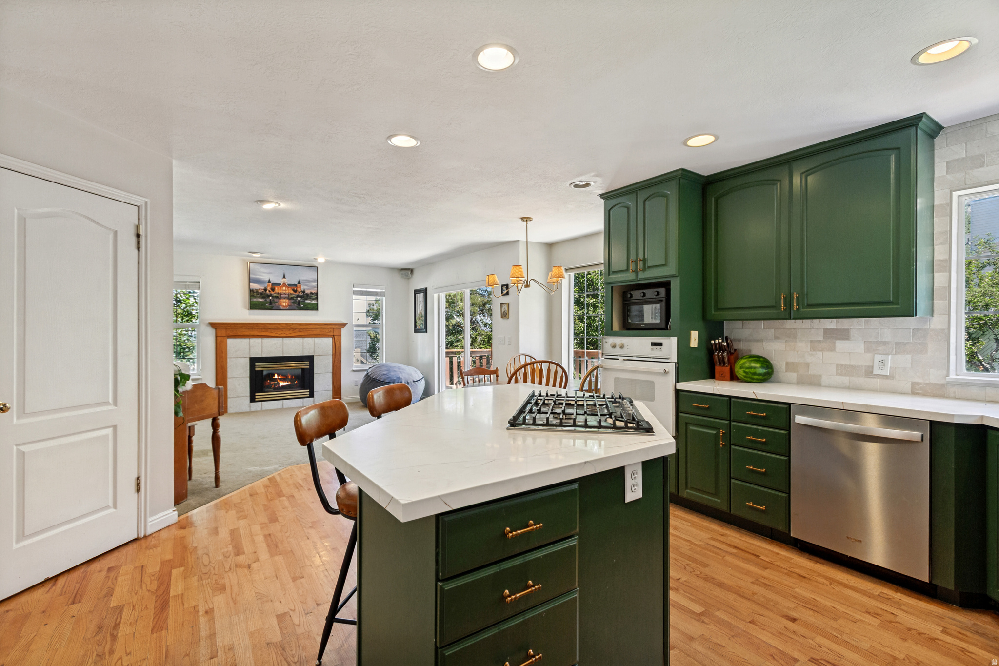 EAGLES VIEW - Residential