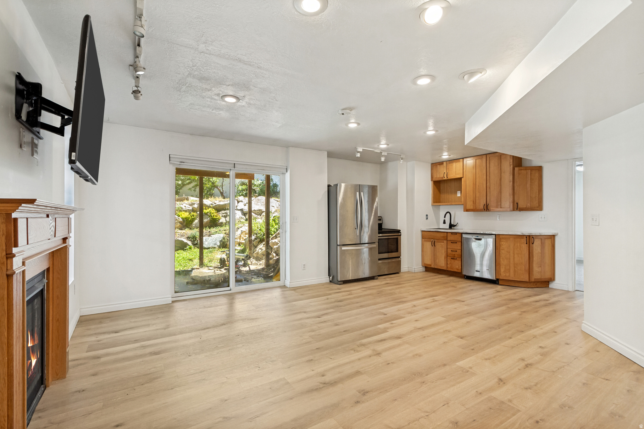 EAGLES VIEW - Residential