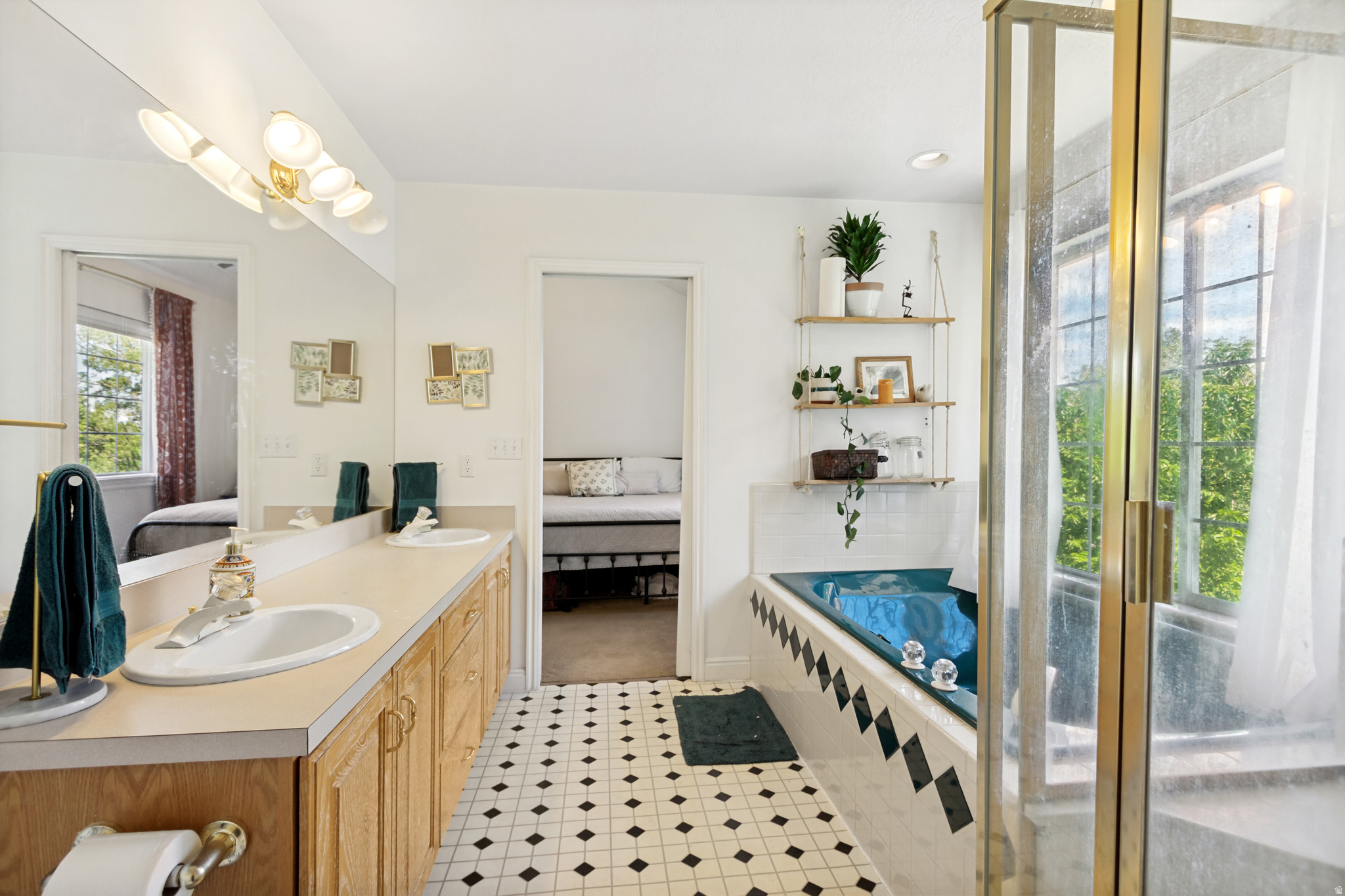 EAGLES VIEW - Residential