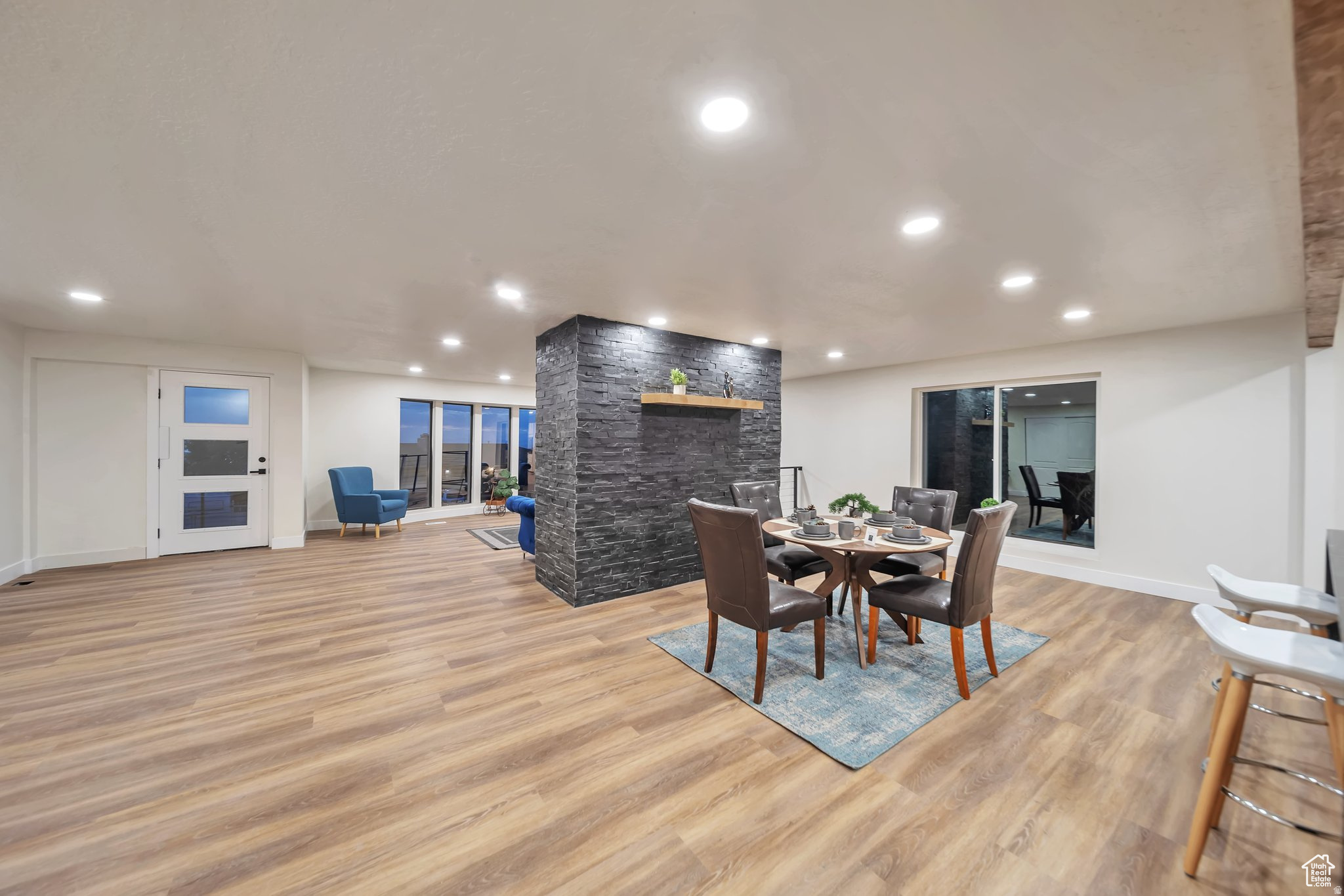 CHELSEA COVER - Residential Lease