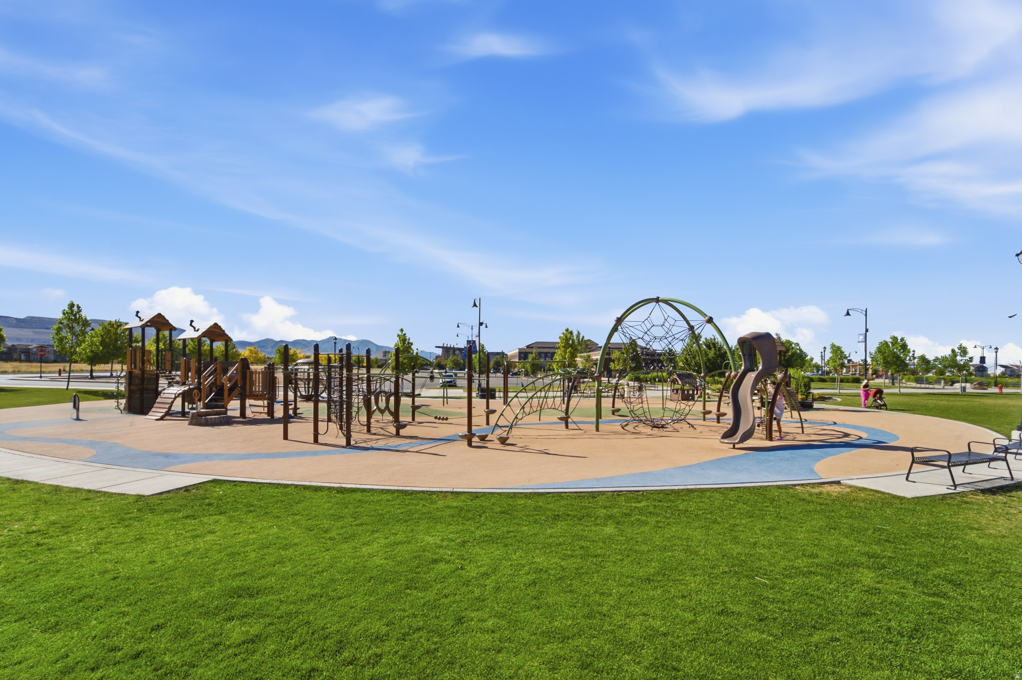 PARKSIDE - Residential