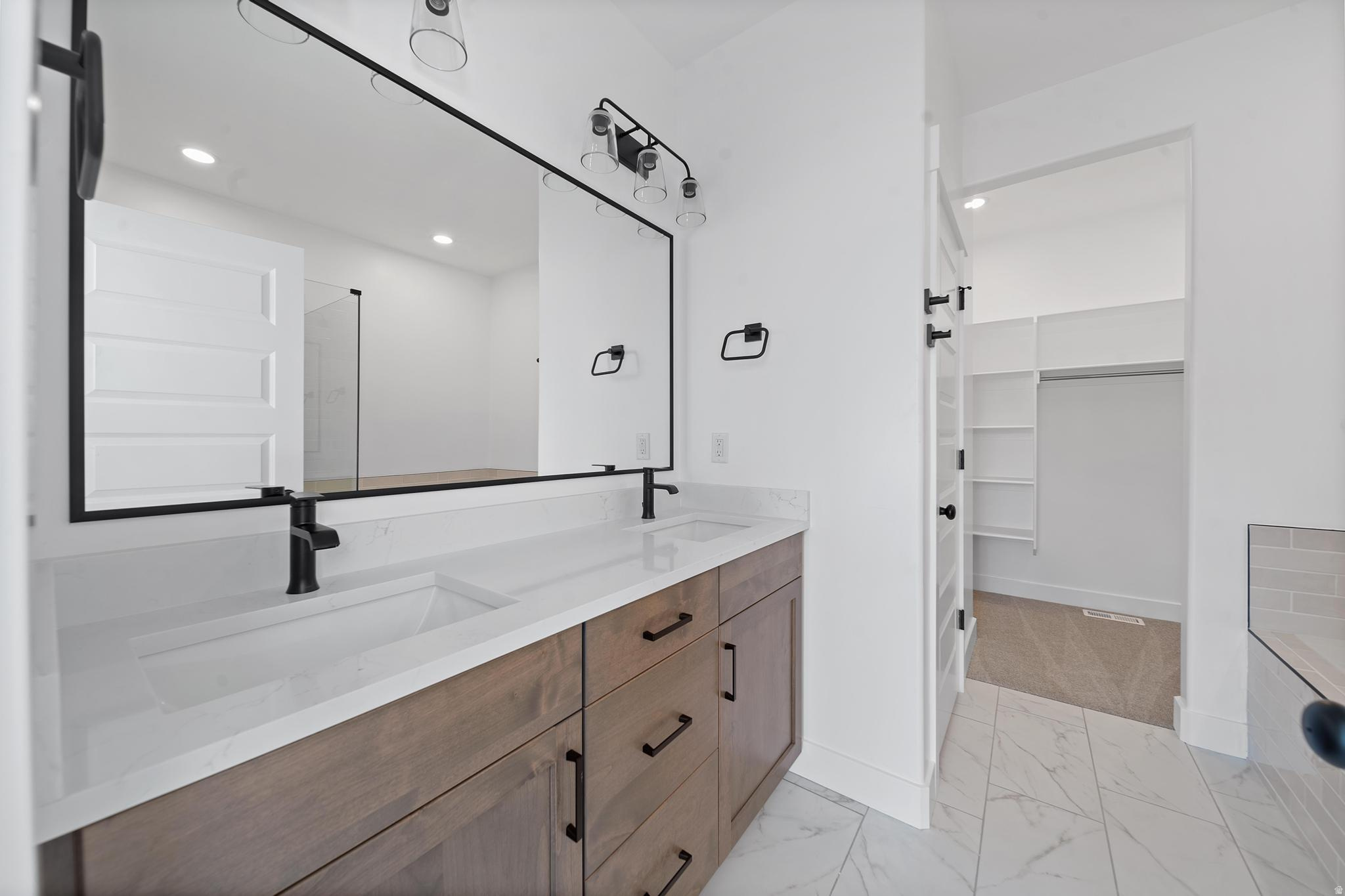 HERITAGE FARMS - Residential