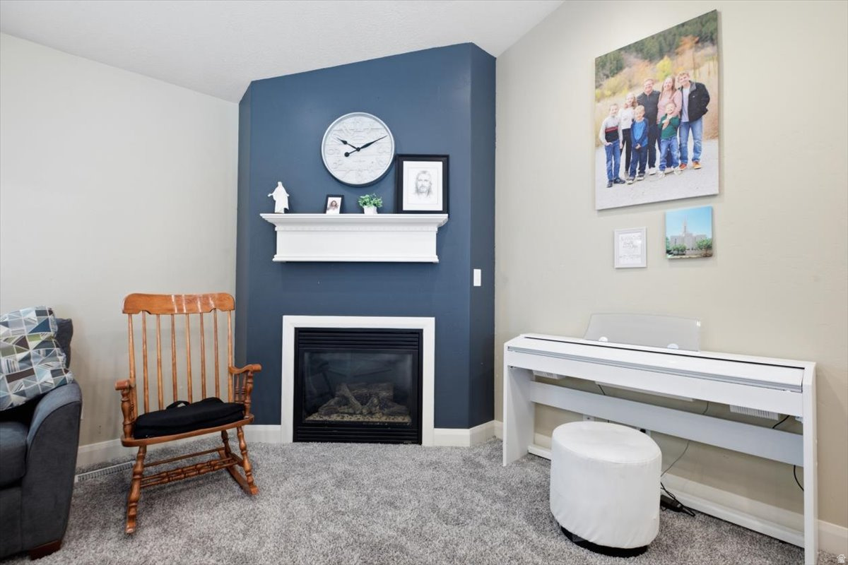COUNTRY GROVE ESTATE - Residential