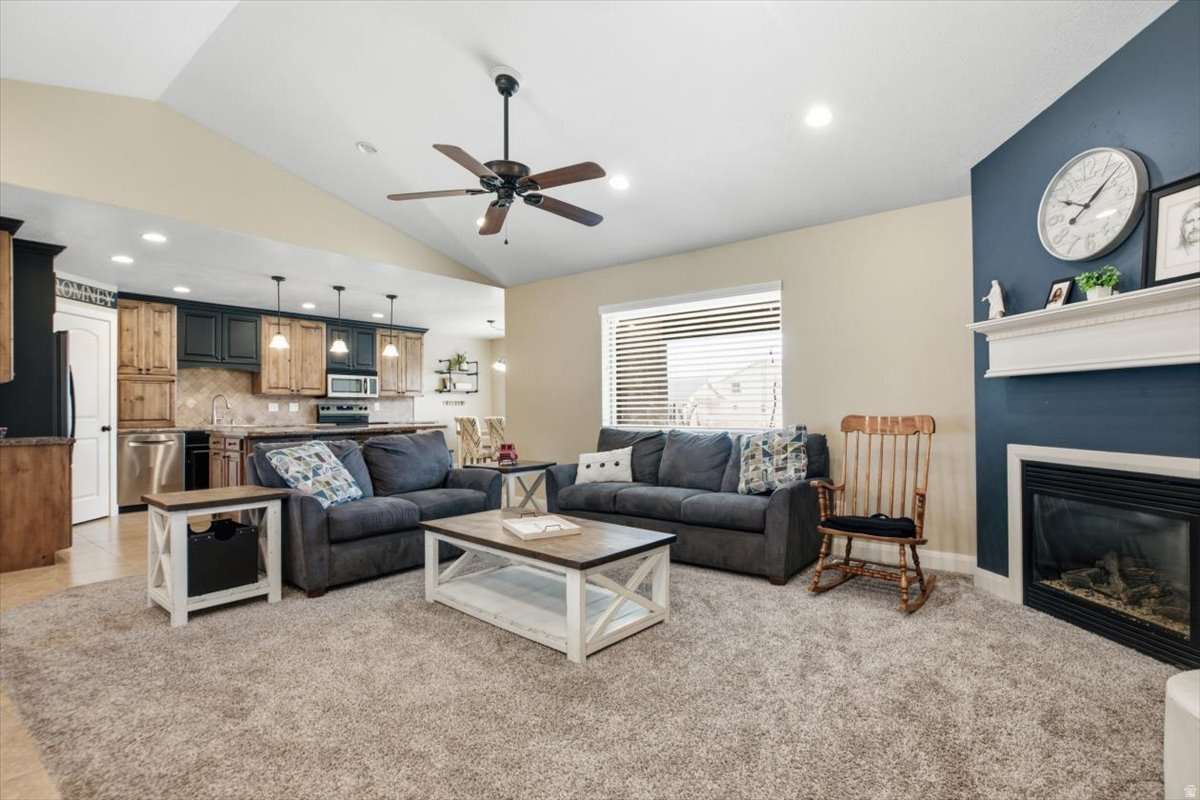 COUNTRY GROVE ESTATE - Residential