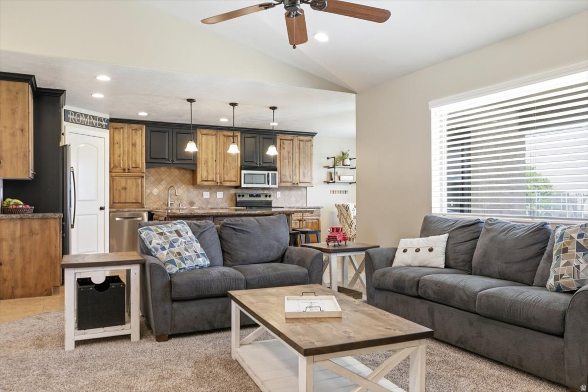 COUNTRY GROVE ESTATE - Residential