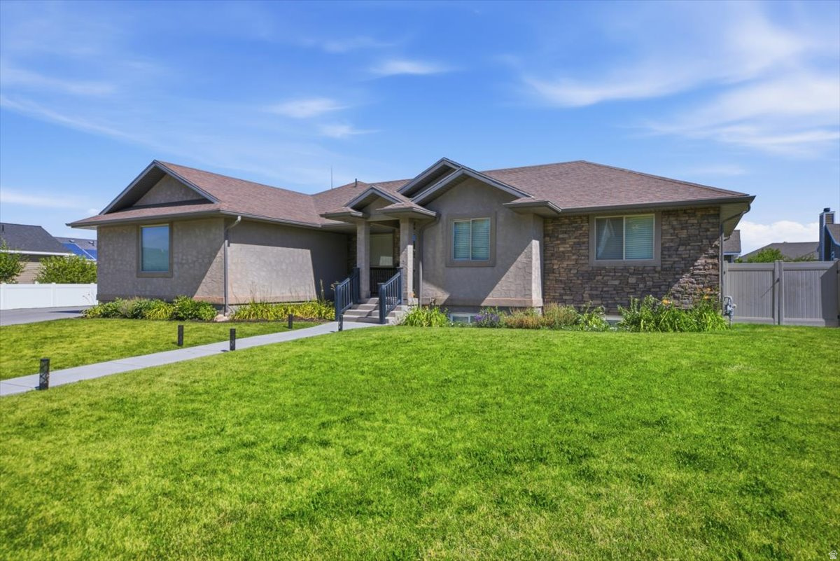 COUNTRY GROVE ESTATE - Residential