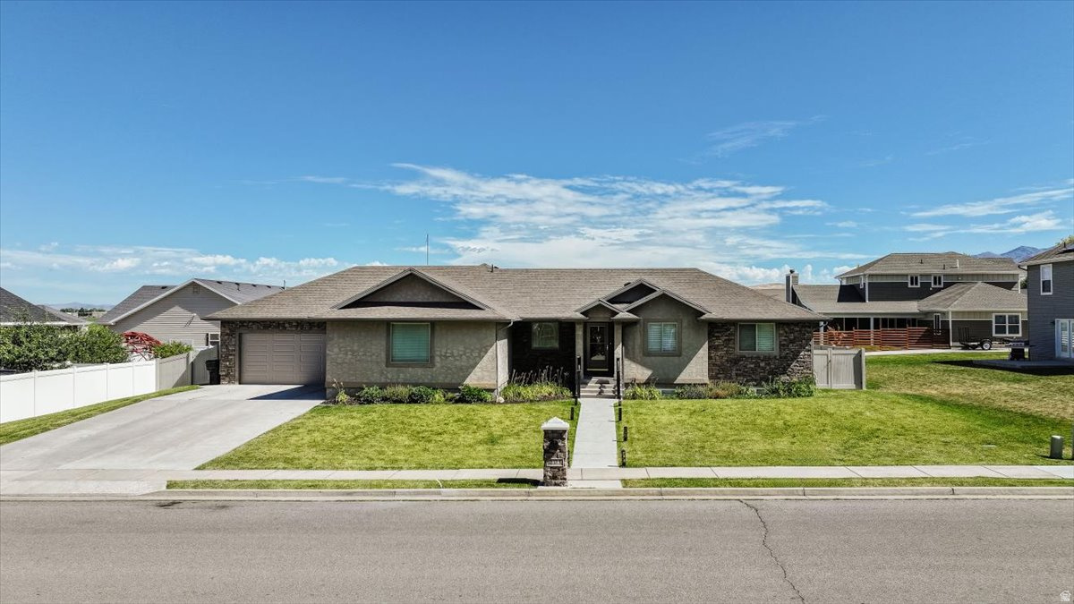 COUNTRY GROVE ESTATE - Residential