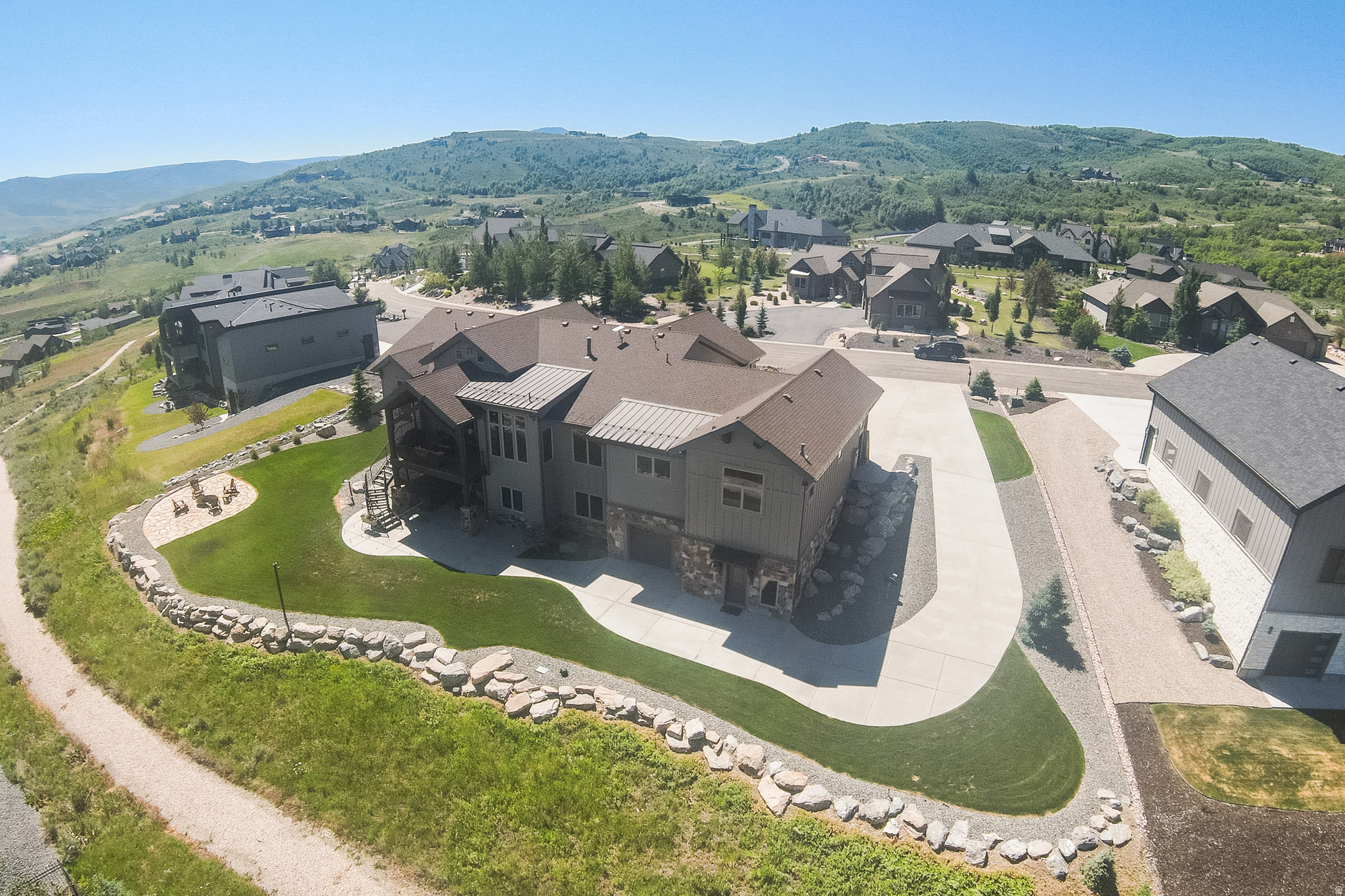 THE CHALETS AT SKI L - Residential