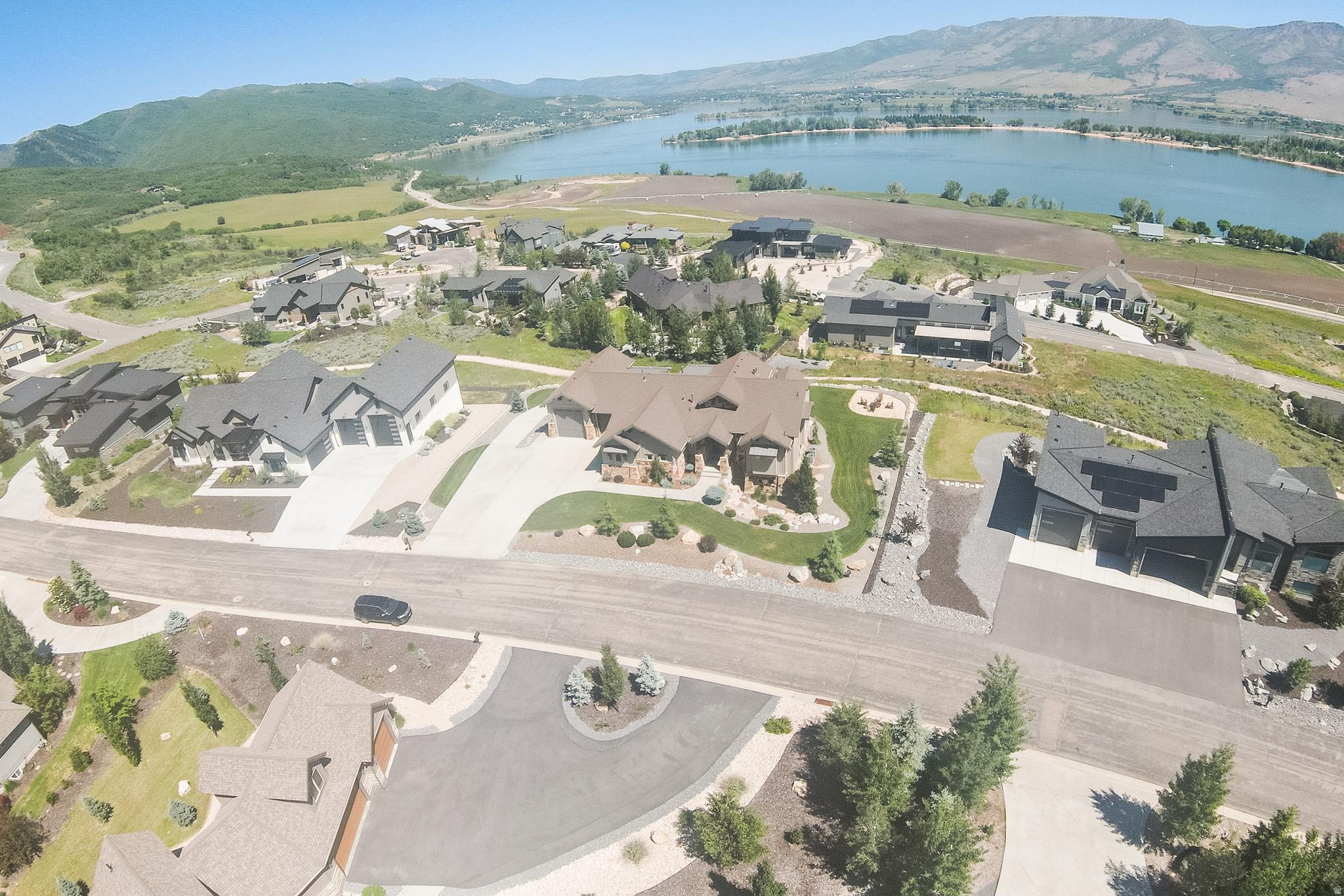 THE CHALETS AT SKI L - Residential
