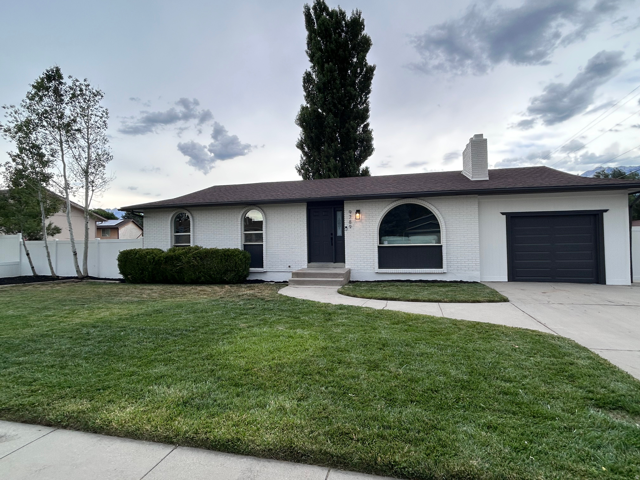 MOUNTAIN VIEW ESTATE - Residential